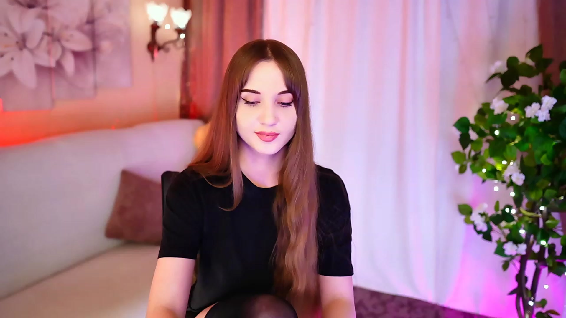 Gallery image thumbnail from Innocent_Soul's myfreecams stream on, 09/12/2023, 18:41 image 5 of 20