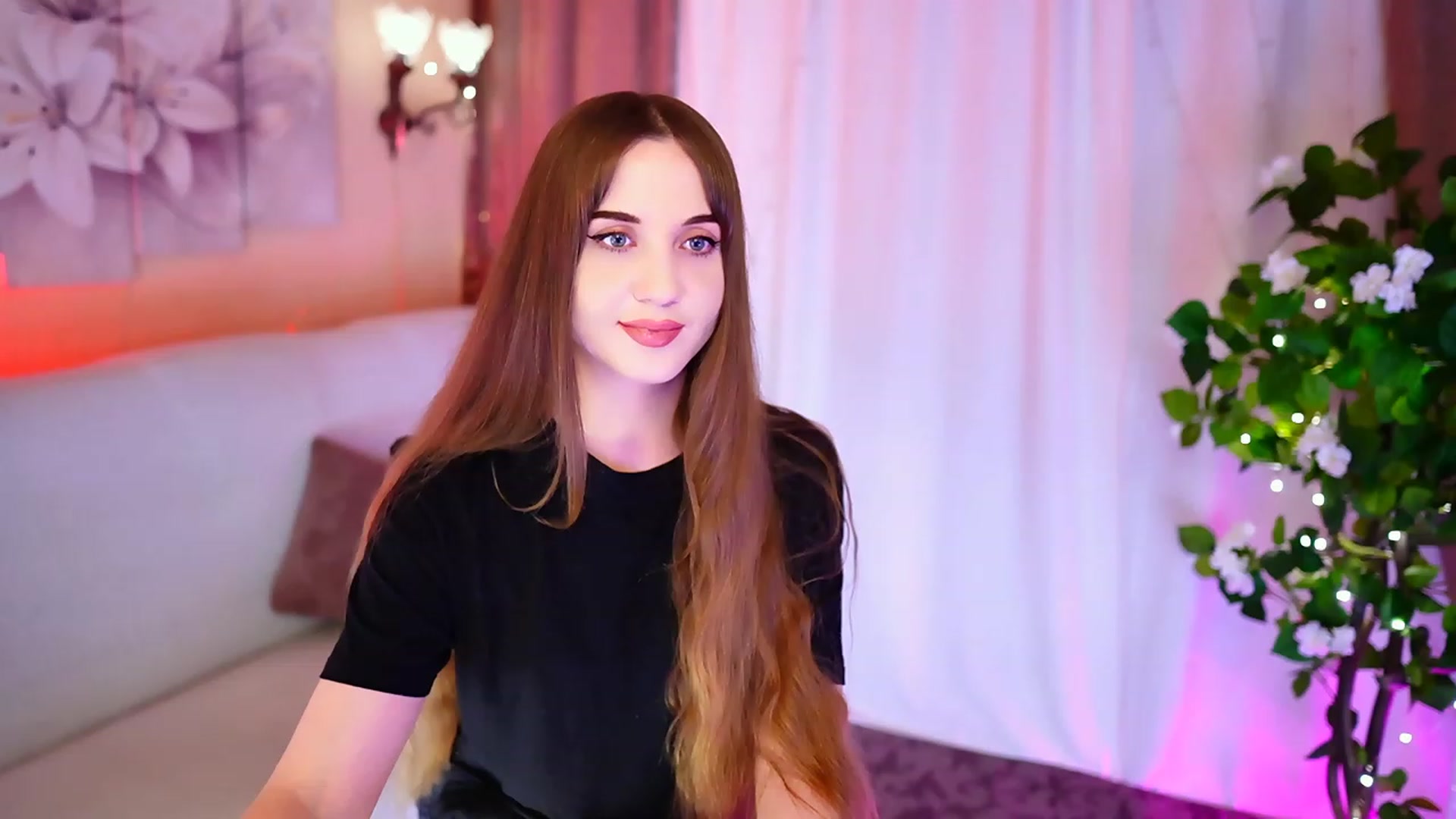 Gallery image thumbnail from Innocent_Soul's myfreecams stream on, 09/12/2023, 19:23 image 15 of 20