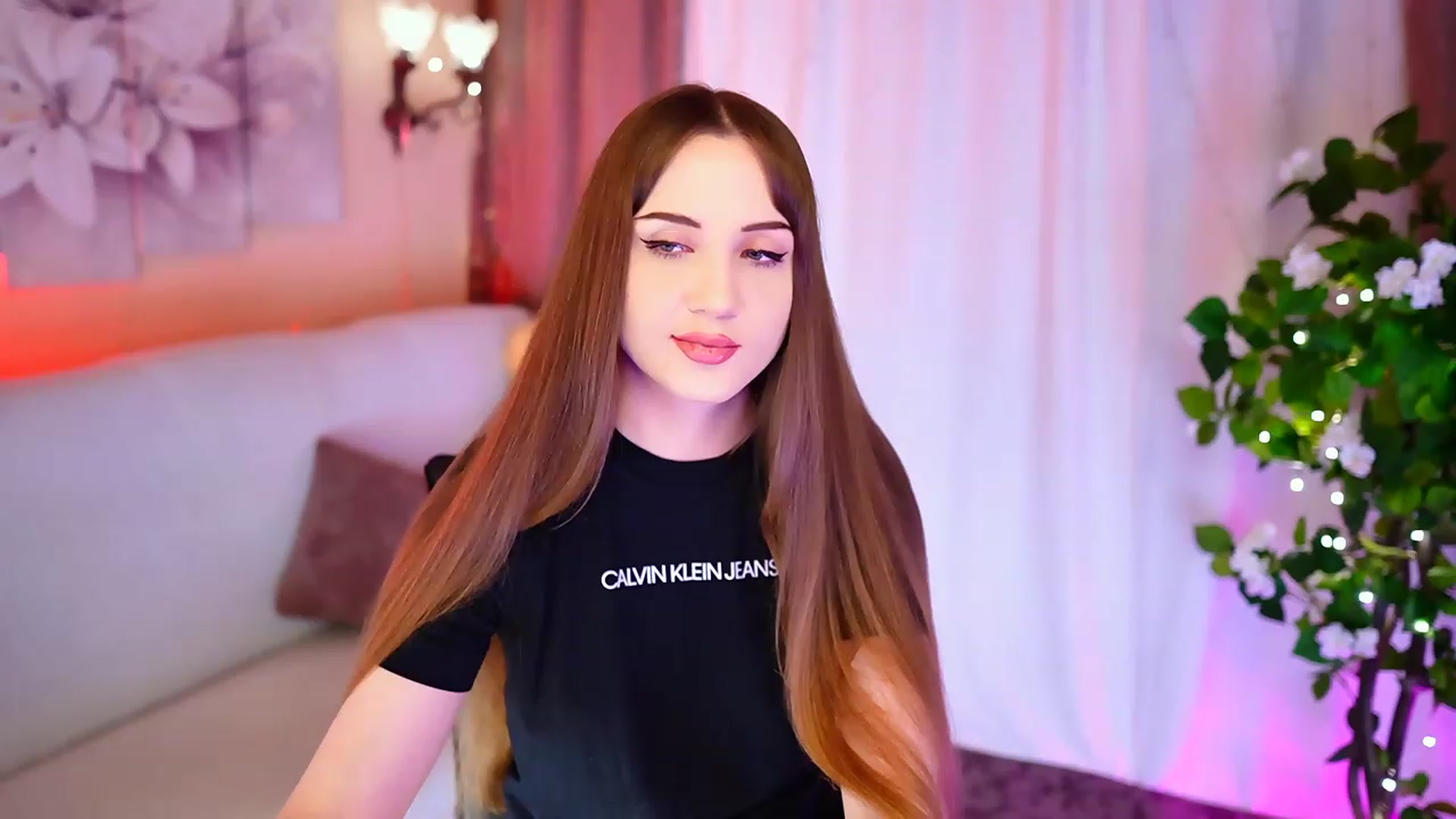 Gallery image thumbnail from Innocent_Soul's myfreecams stream on, 09/13/2023, 16:29 image 15 of 20
