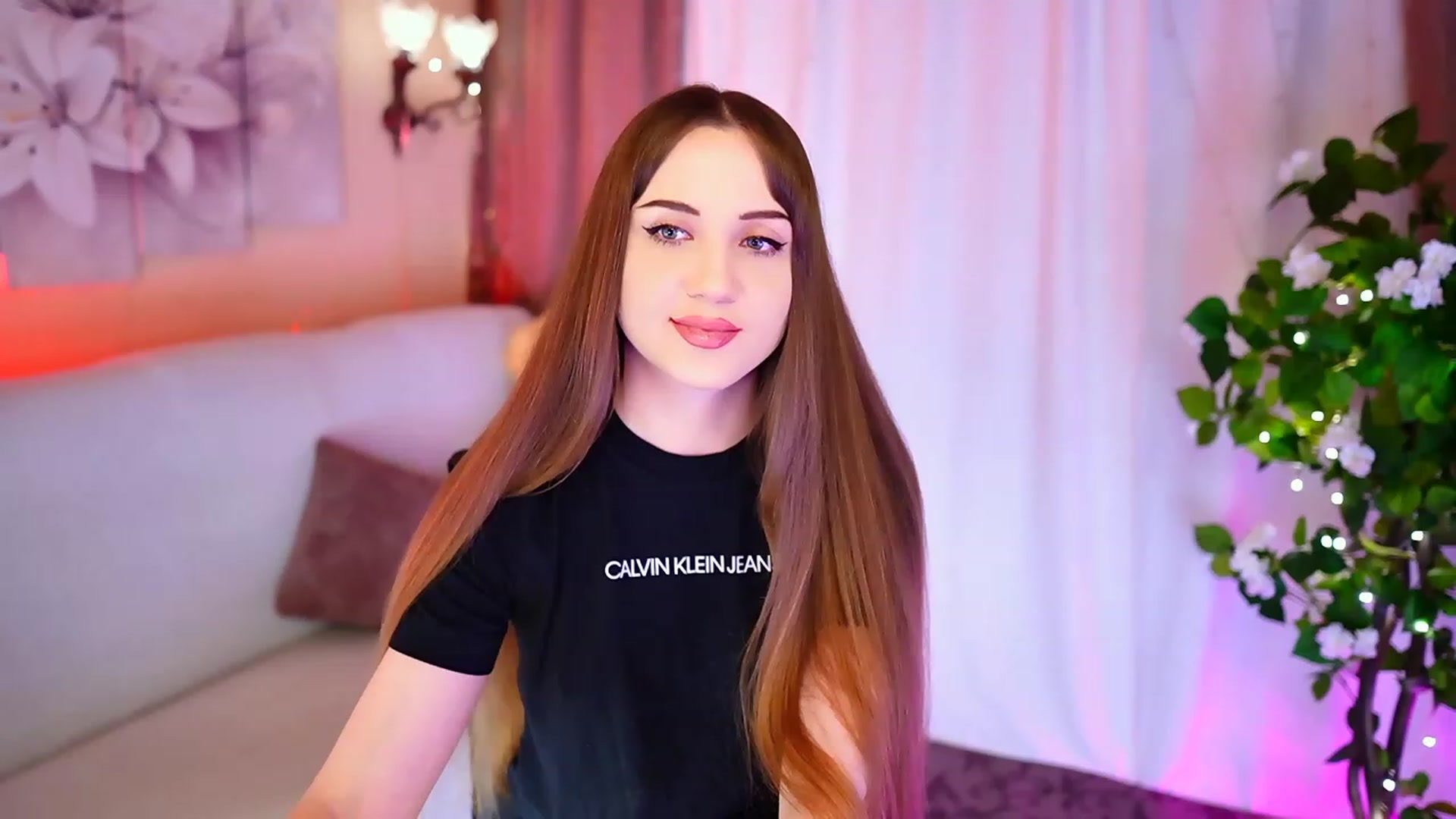 Gallery image thumbnail from Innocent_Soul's myfreecams stream on, 09/13/2023, 16:29 image 5 of 20