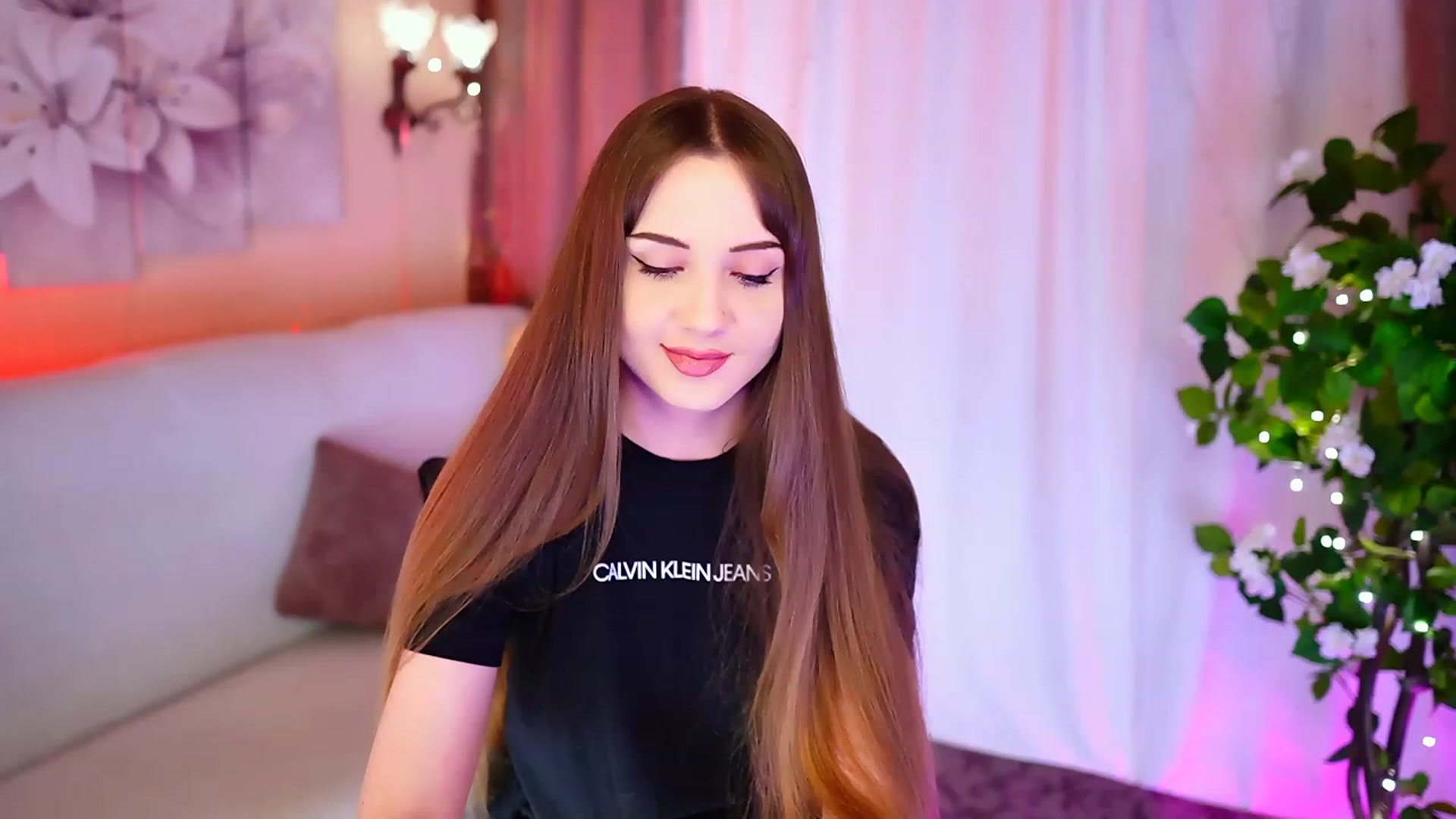 Gallery image thumbnail from Innocent_Soul's myfreecams stream on, 09/13/2023, 16:29 image 1 of 20