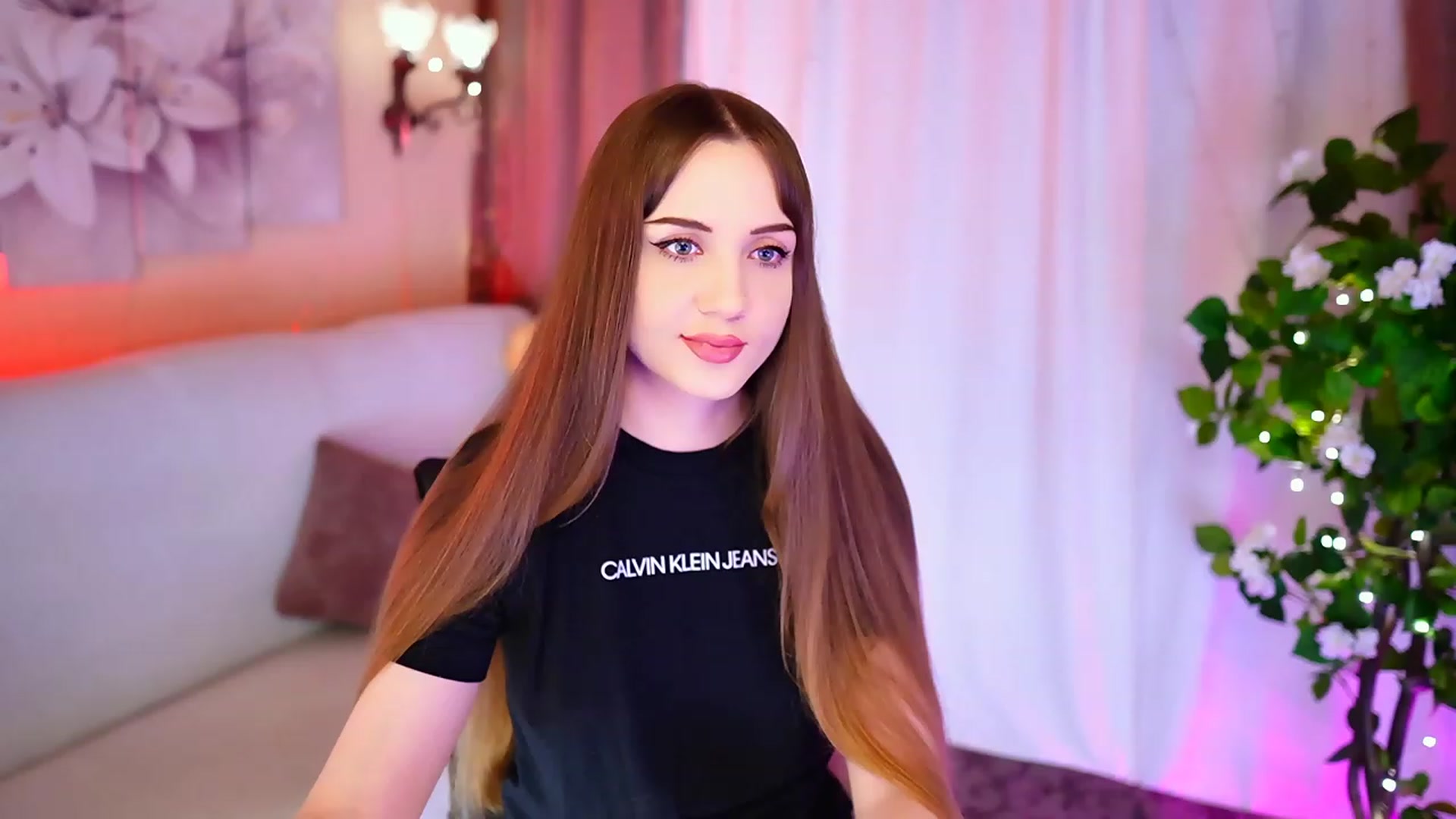 Gallery image thumbnail from Innocent_Soul's myfreecams stream on, 09/13/2023, 16:29 image 18 of 20