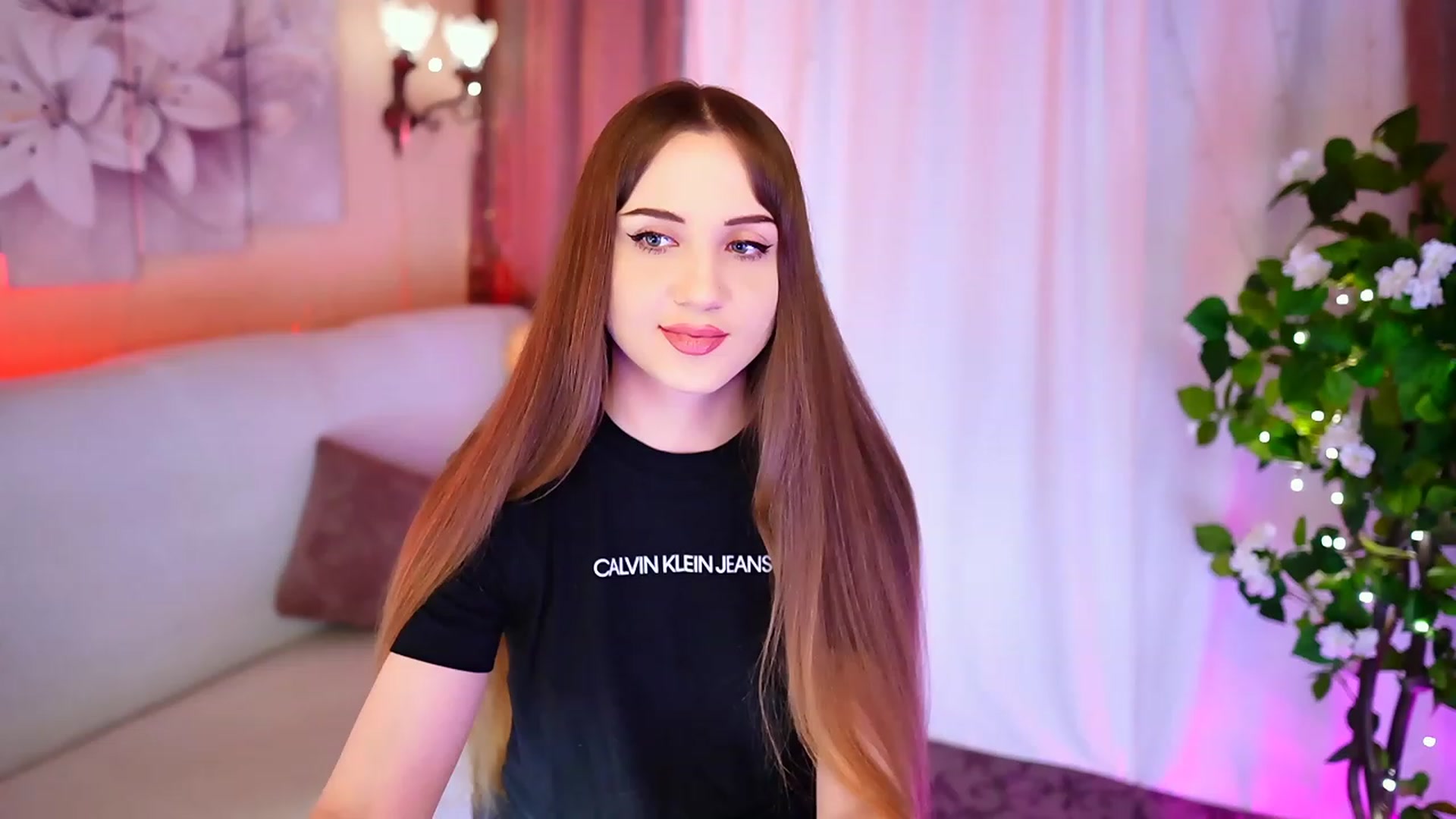 Gallery image thumbnail from Innocent_Soul's myfreecams stream on, 09/13/2023, 16:29 image 6 of 20