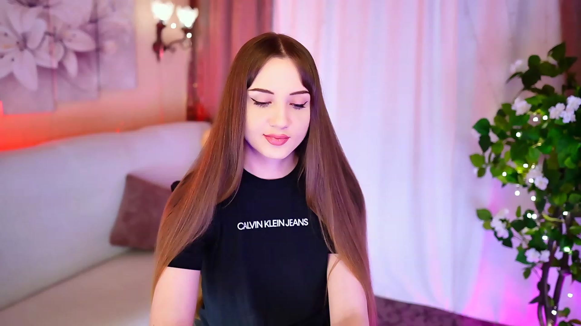 Gallery image thumbnail from Innocent_Soul's myfreecams stream on, 09/13/2023, 16:29 image 11 of 20