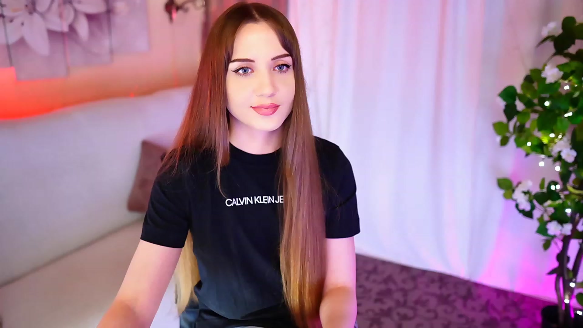 Gallery image thumbnail from Innocent_Soul's myfreecams stream on, 09/13/2023, 19:07 image 20 of 20