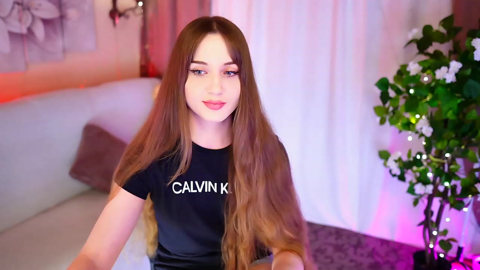 Gallery image thumbnail from Innocent_Soul's myfreecams stream on, 09/15/2023, 16:39 image 3 of 20