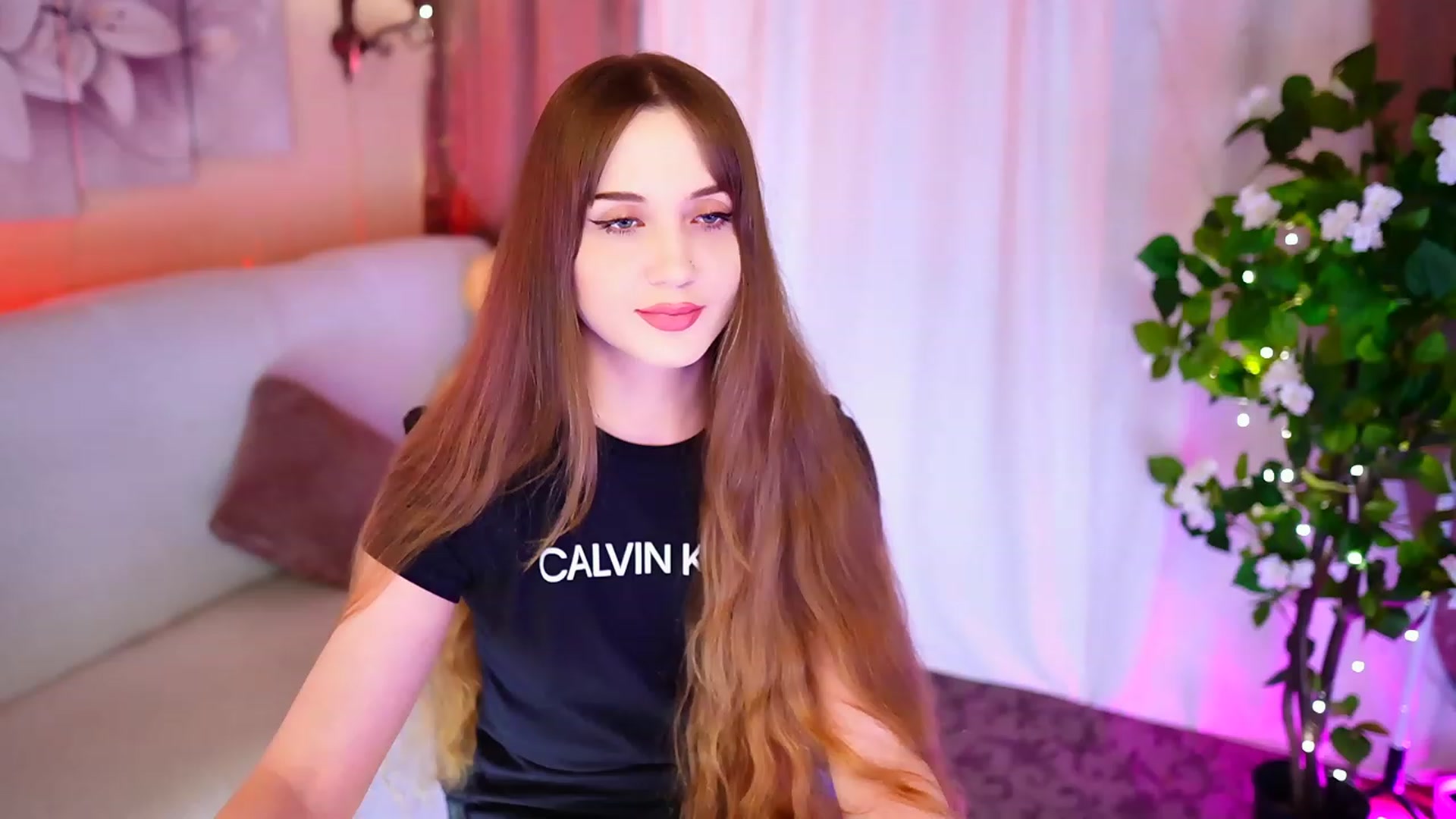 Gallery image thumbnail from Innocent_Soul's myfreecams stream on, 09/15/2023, 16:39 image 5 of 20
