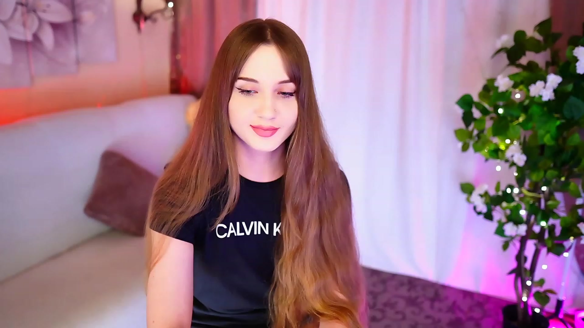 Gallery image thumbnail from Innocent_Soul's myfreecams stream on, 09/15/2023, 16:39 image 4 of 20
