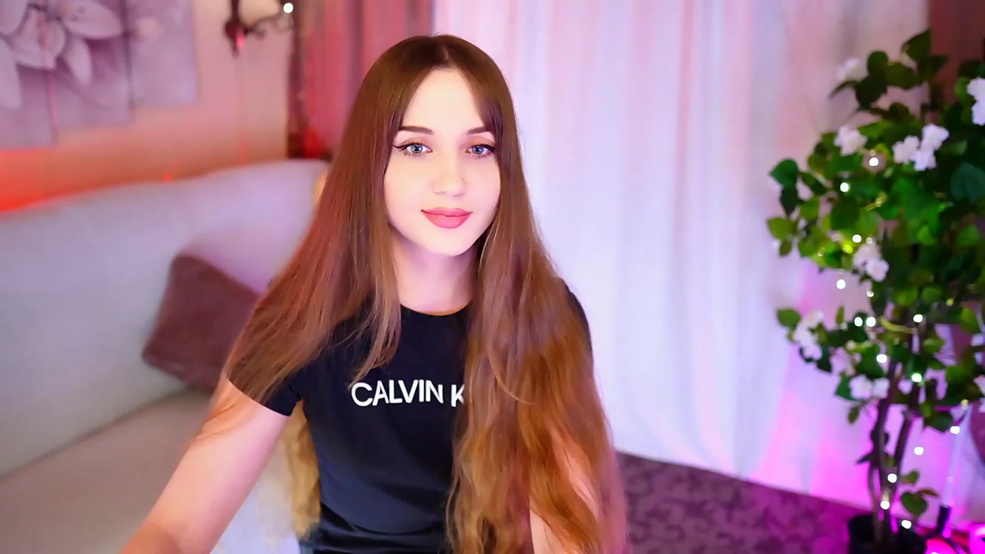 Gallery image thumbnail from Innocent_Soul's myfreecams stream on, 09/15/2023, 16:39 image 15 of 20
