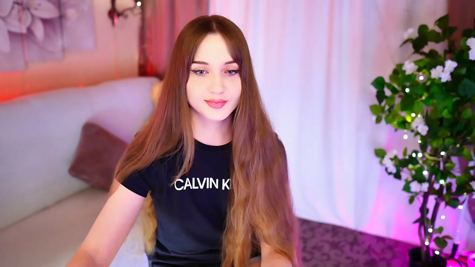 Gallery image thumbnail from Innocent_Soul's myfreecams stream on, 09/15/2023, 16:39 image 1 of 20
