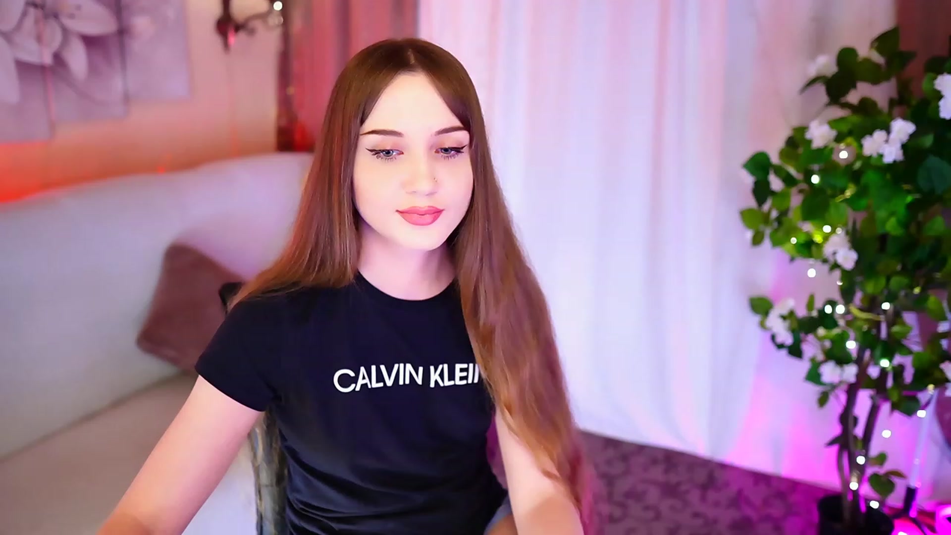 Gallery image thumbnail from Innocent_Soul's myfreecams stream on, 09/15/2023, 18:32 image 20 of 20