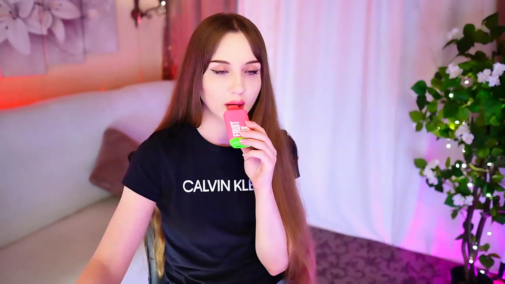 Gallery image thumbnail from Innocent_Soul's myfreecams stream on, 09/15/2023, 21:03 image 14 of 20