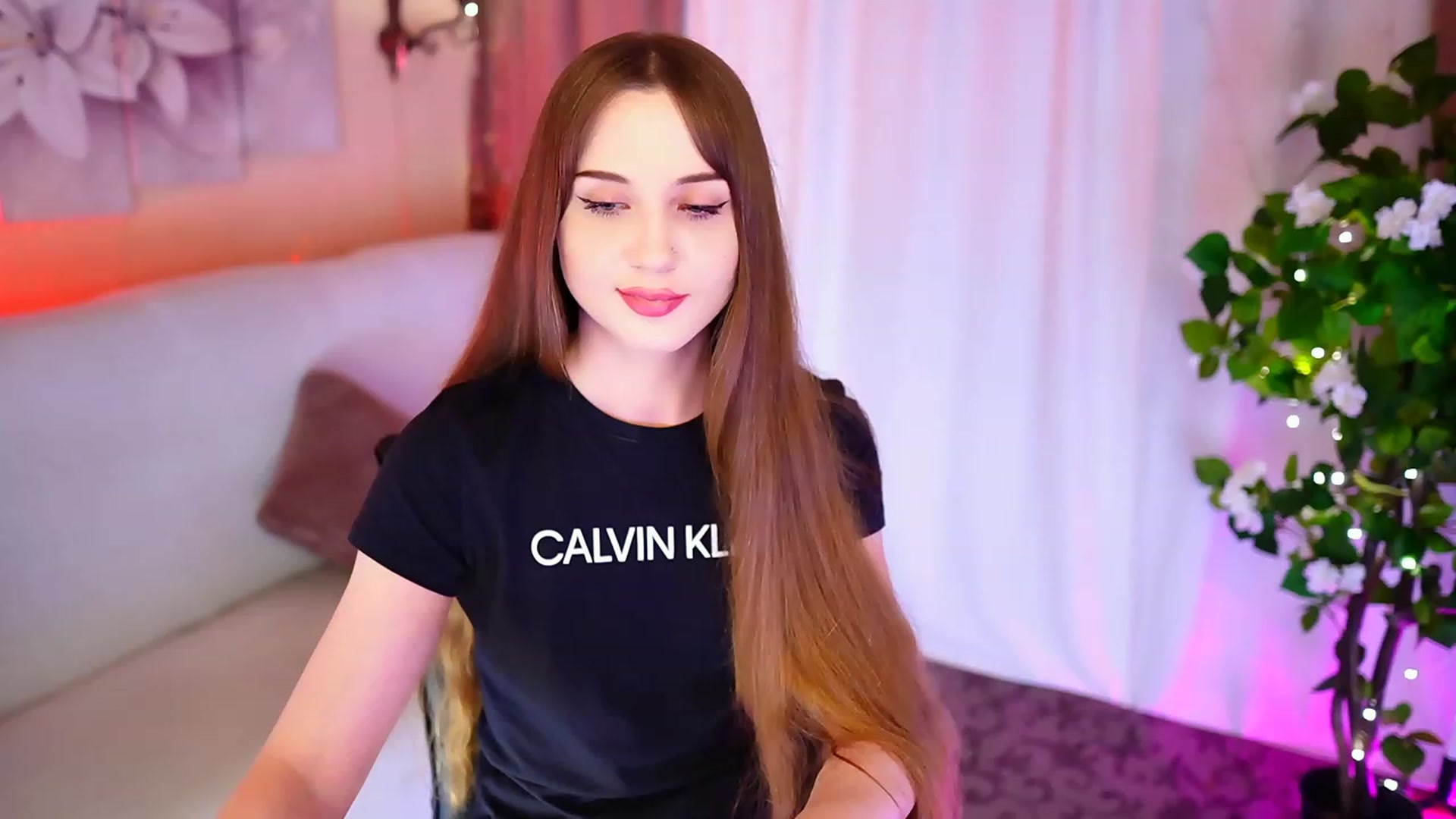 Gallery image thumbnail from Innocent_Soul's myfreecams stream on, 09/15/2023, 21:03 image 16 of 20