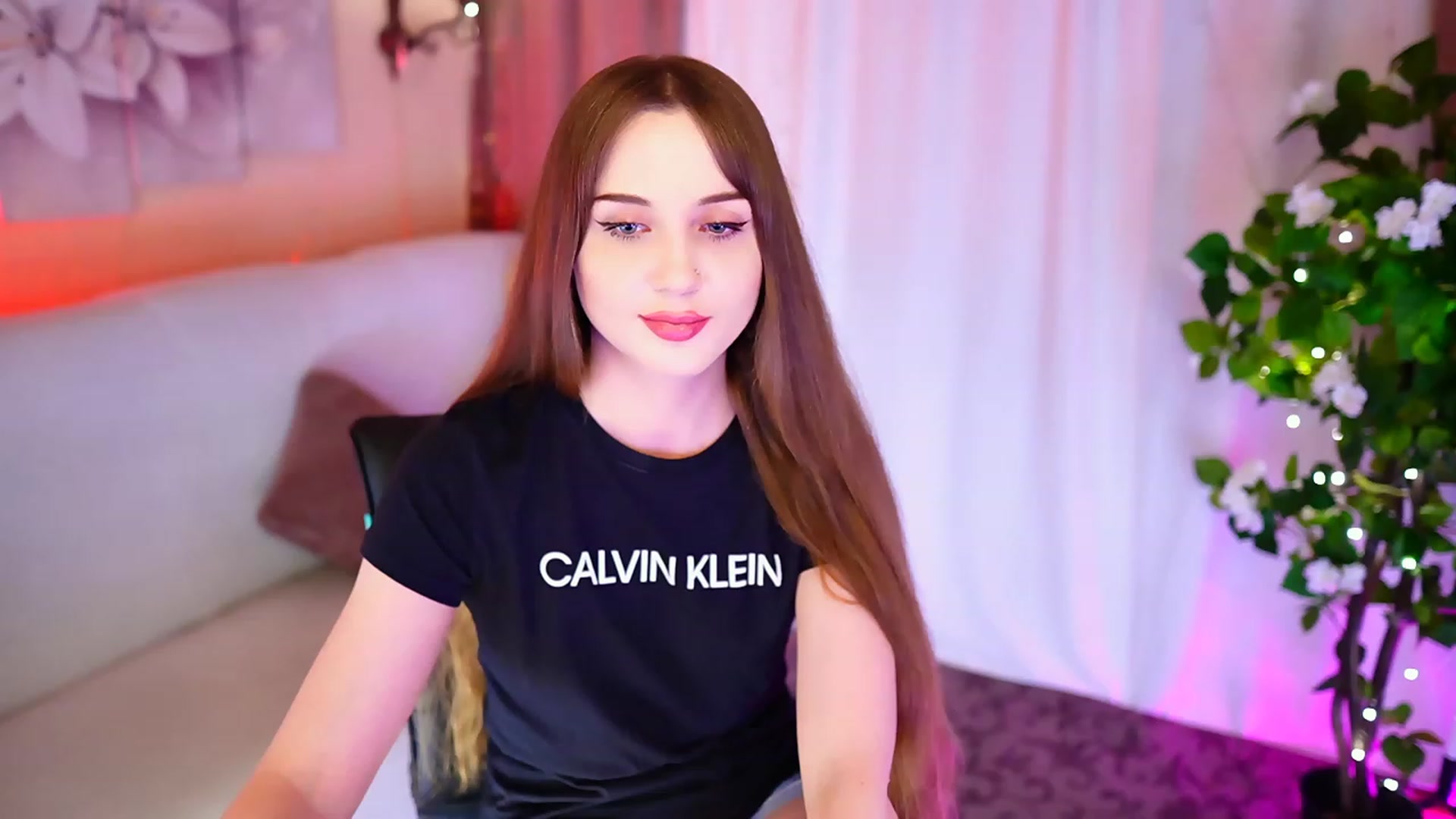 Gallery image thumbnail from Innocent_Soul's myfreecams stream on, 09/15/2023, 21:03 image 11 of 20