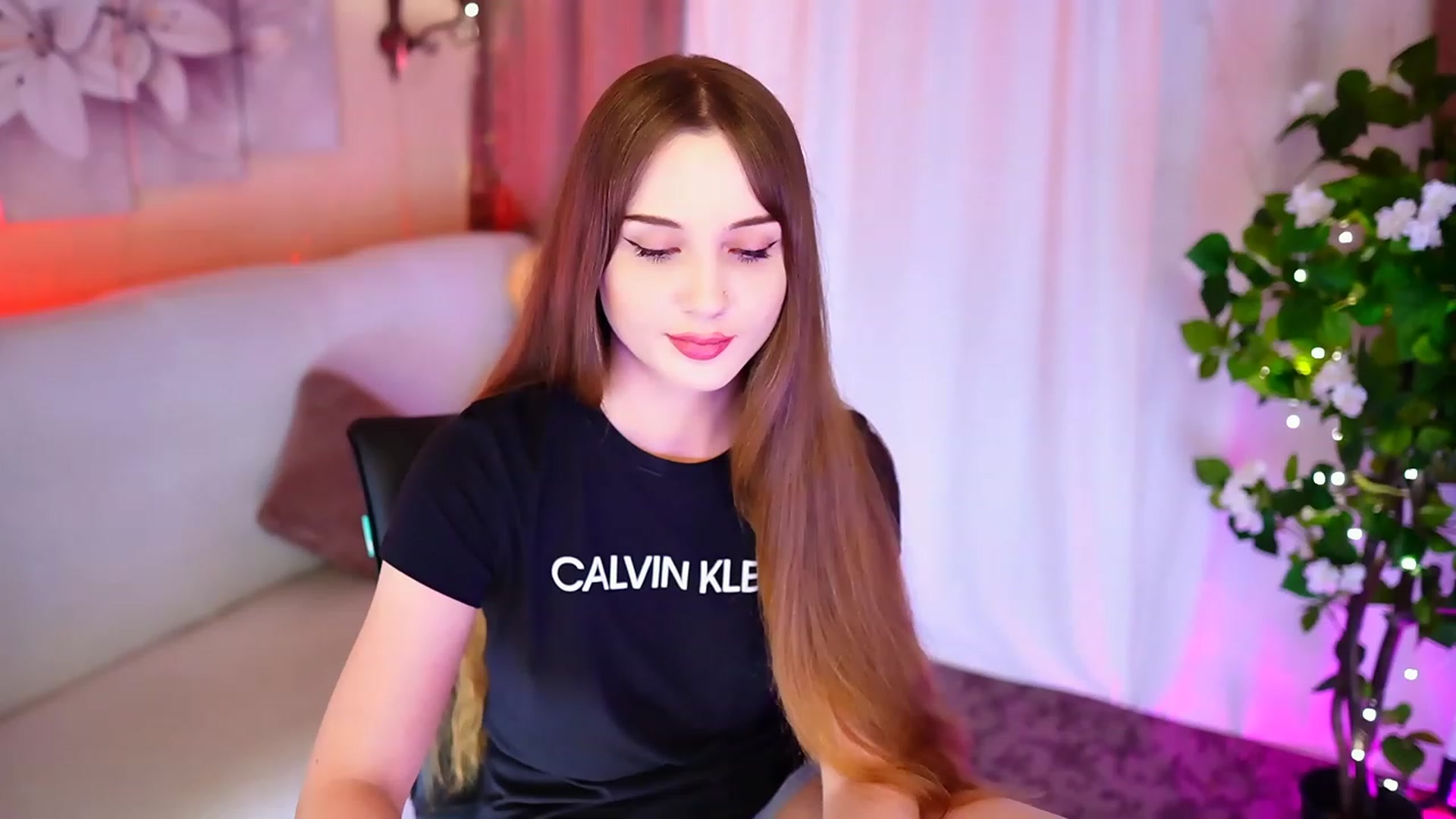 Gallery image thumbnail from Innocent_Soul's myfreecams stream on, 09/15/2023, 21:03 image 12 of 20
