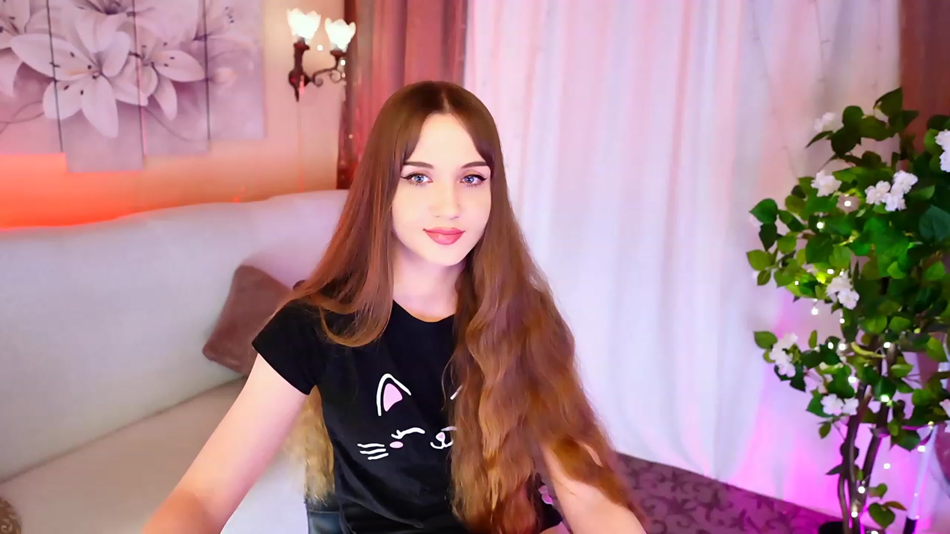 Gallery image thumbnail from Innocent_Soul's myfreecams stream on, 09/16/2023, 15:39 image 6 of 20