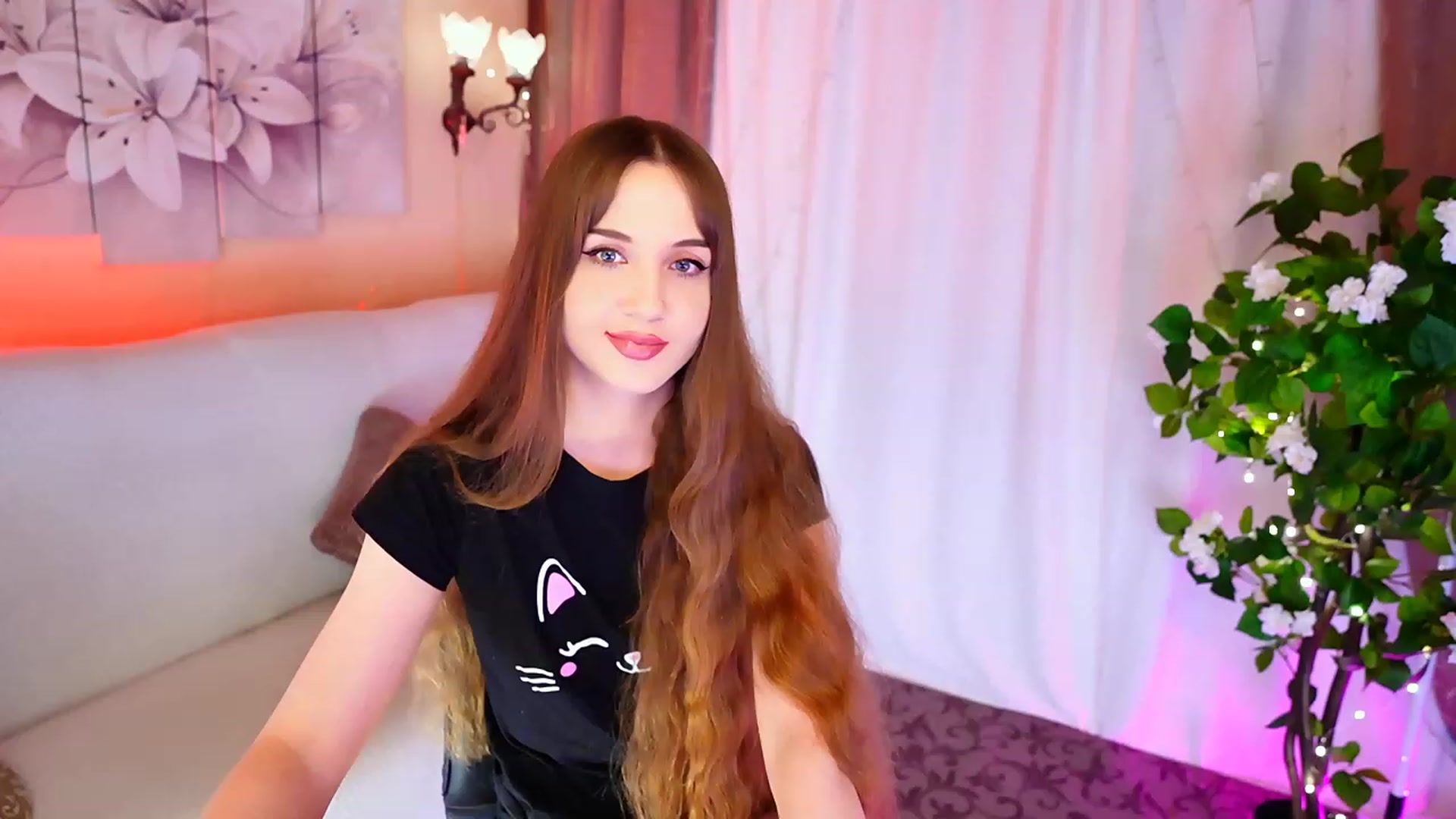 Gallery image thumbnail from Innocent_Soul's myfreecams stream on, 09/16/2023, 15:39 image 8 of 20