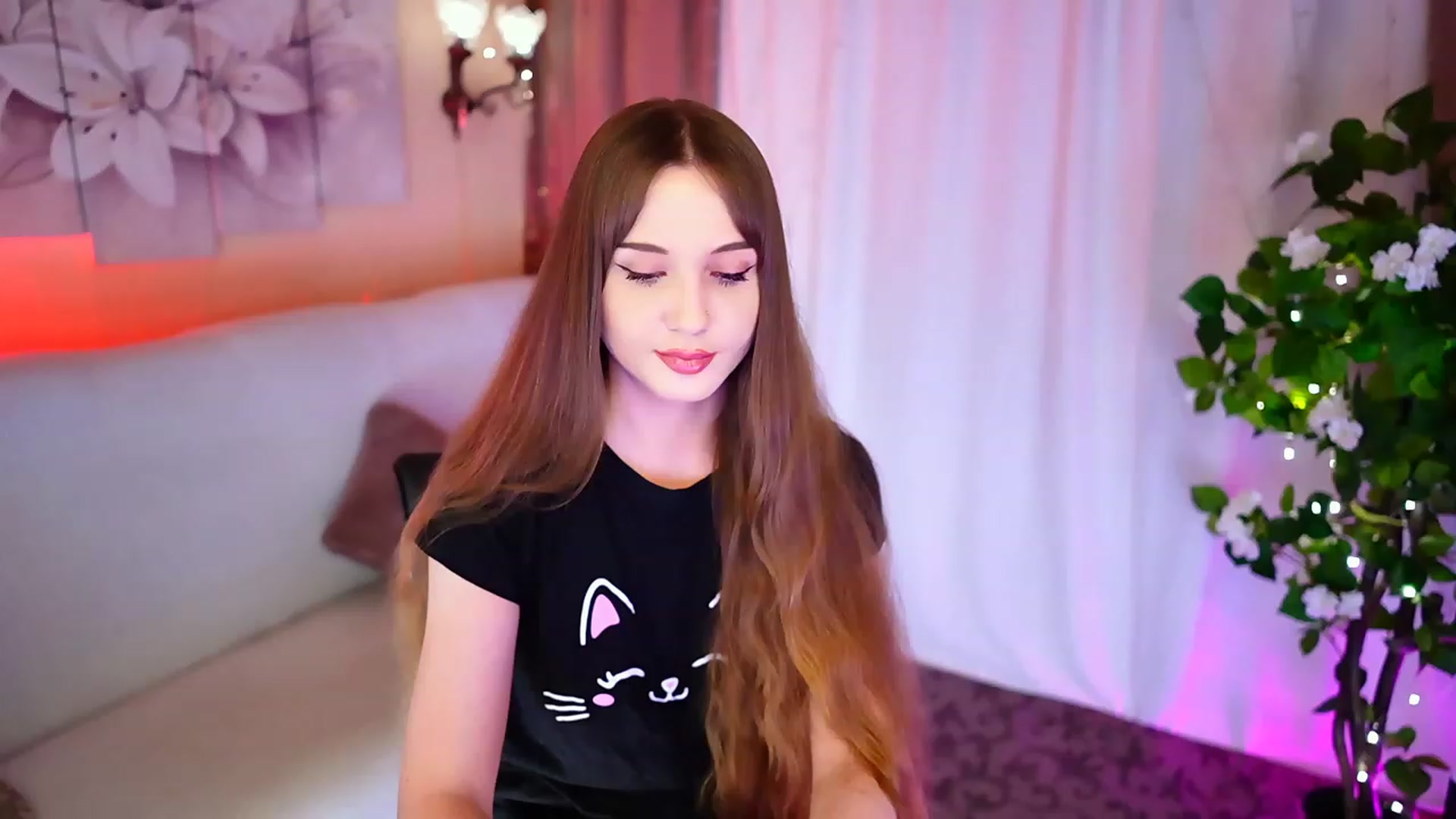 Gallery image thumbnail from Innocent_Soul's myfreecams stream on, 09/16/2023, 18:37 image 14 of 20