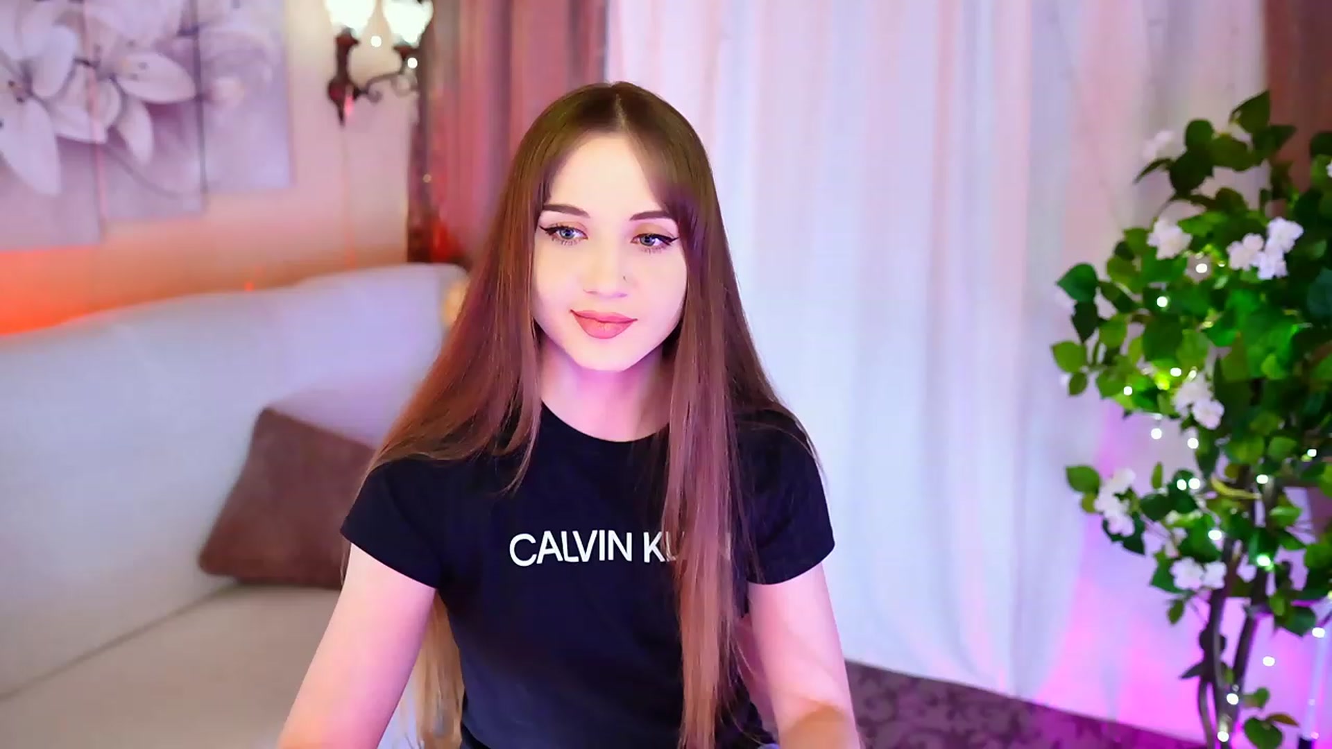 Gallery image thumbnail from Innocent_Soul's myfreecams stream on, 09/18/2023, 18:26 image 5 of 20