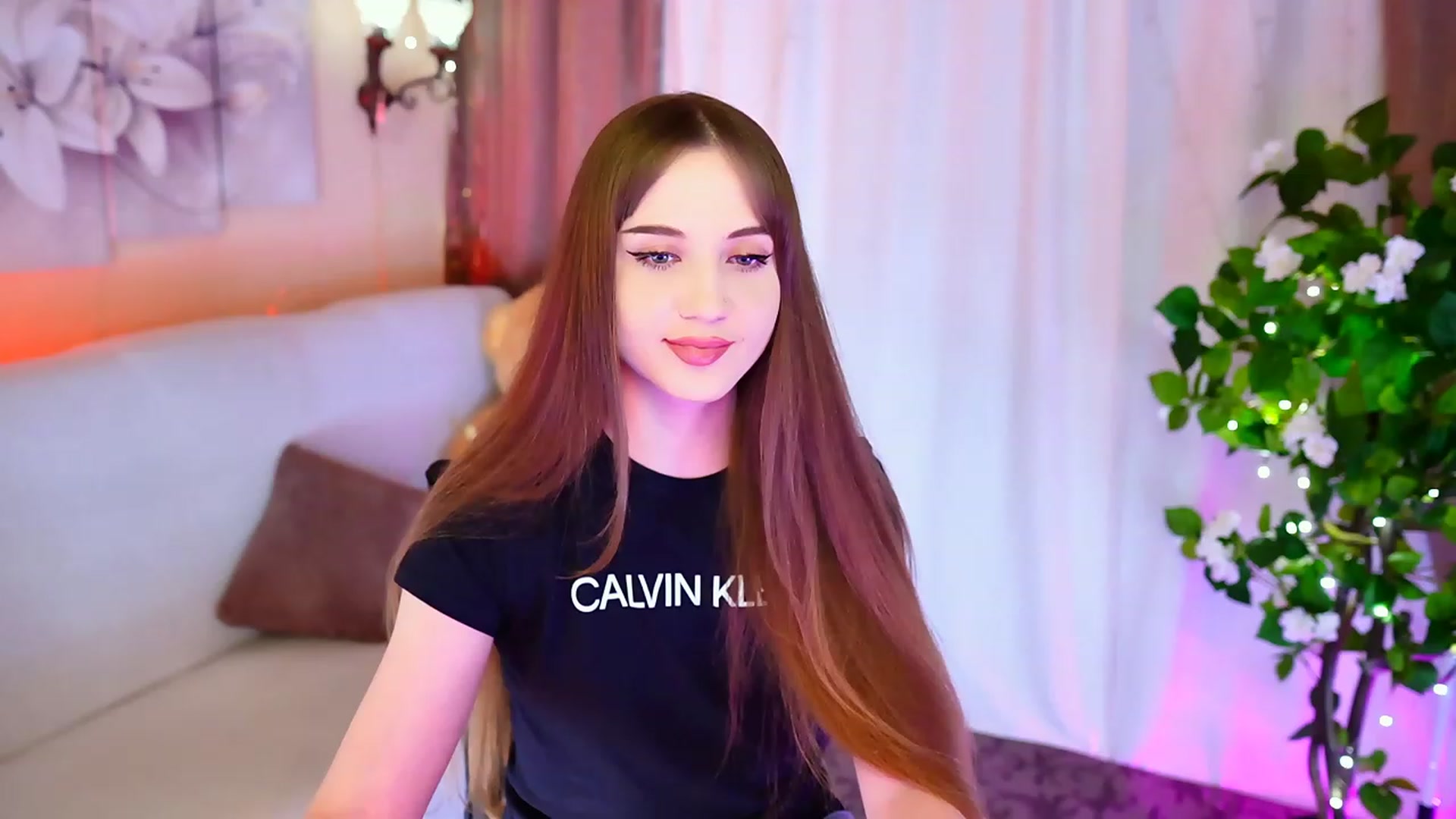 Gallery image thumbnail from Innocent_Soul's myfreecams stream on, 09/18/2023, 18:26 image 9 of 20