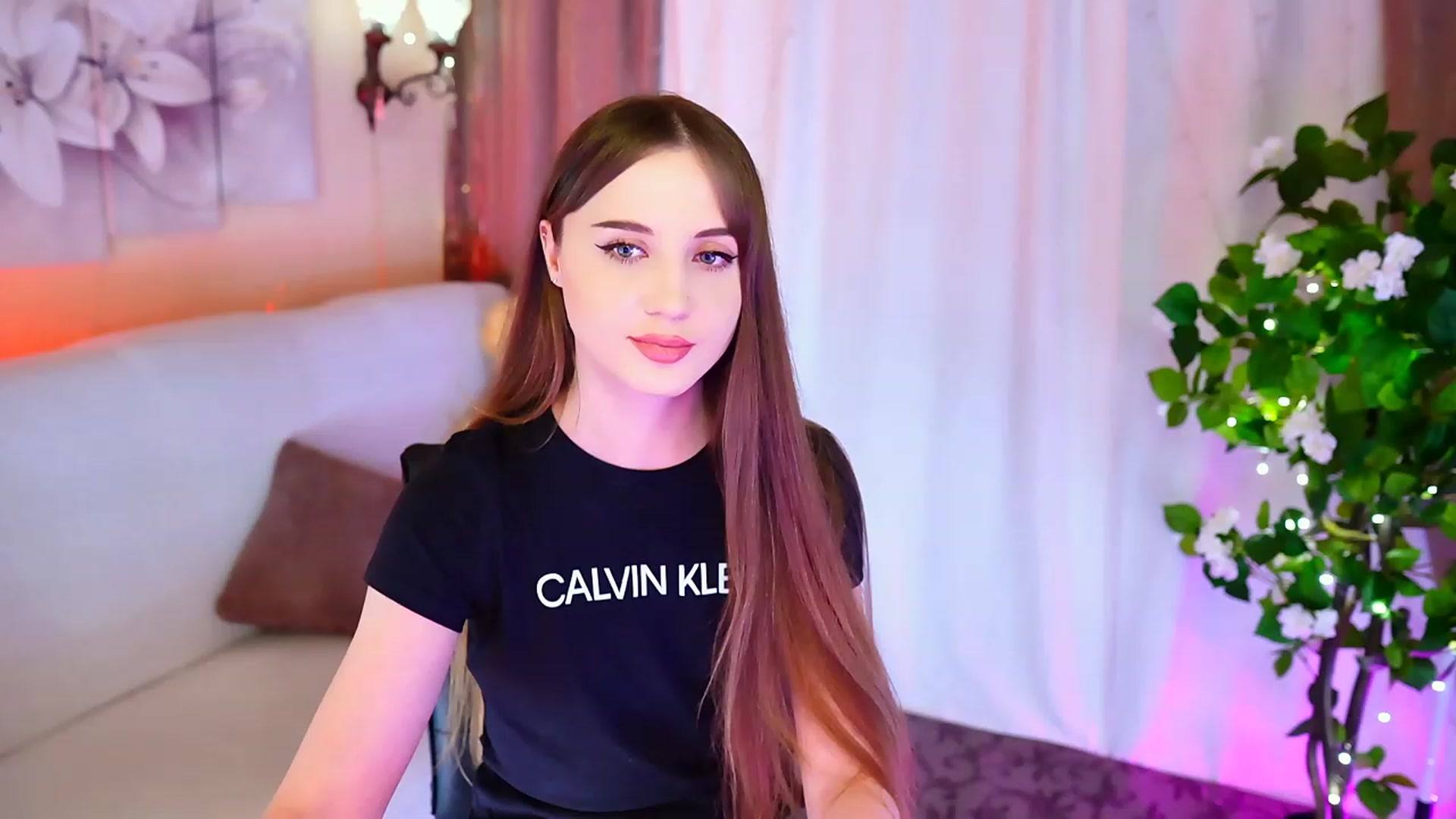 Gallery image thumbnail from Innocent_Soul's myfreecams stream on, 09/18/2023, 19:08 image 1 of 20