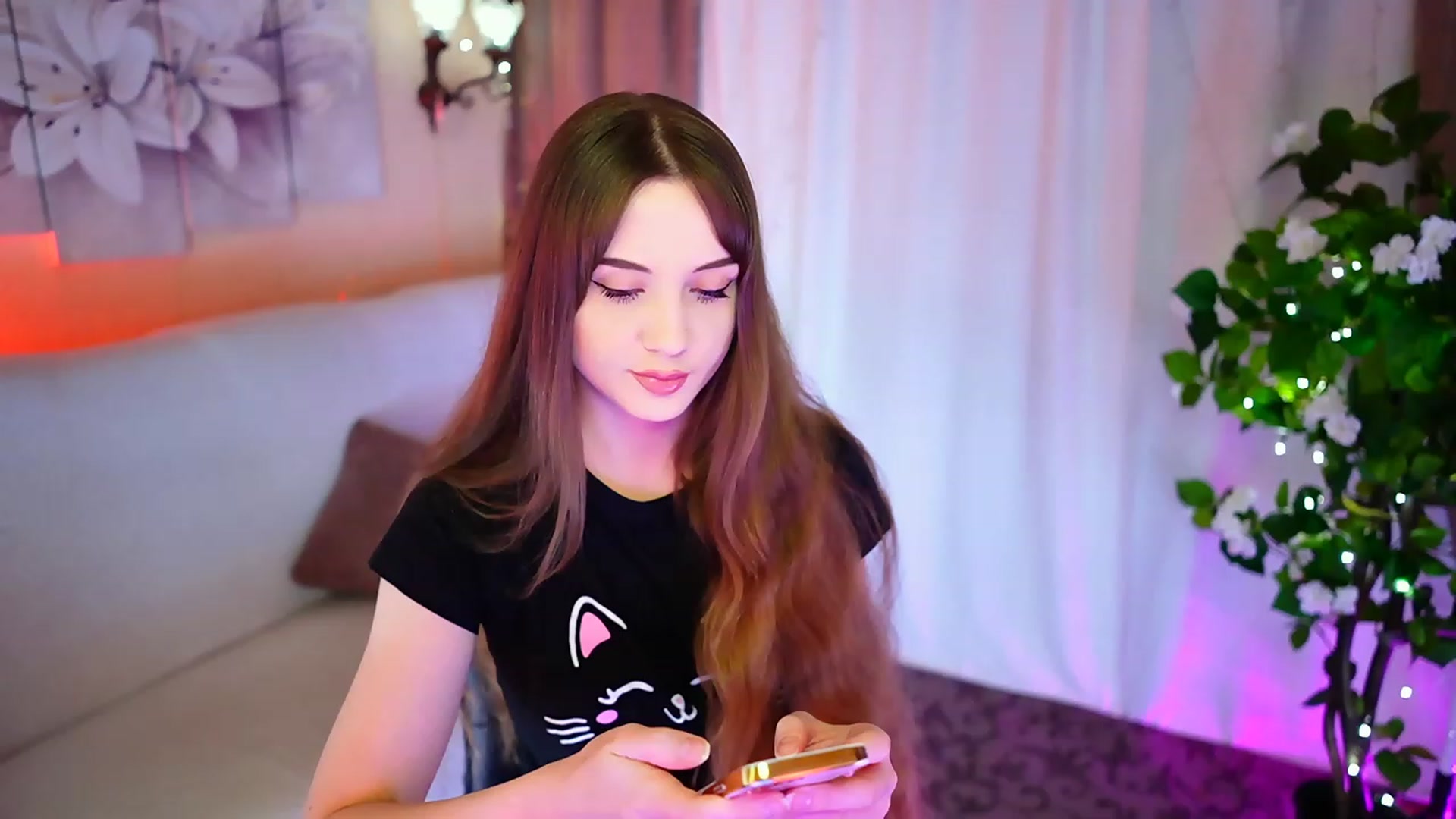 Gallery image thumbnail from Innocent_Soul's myfreecams stream on, 09/19/2023, 16:40 image 14 of 20
