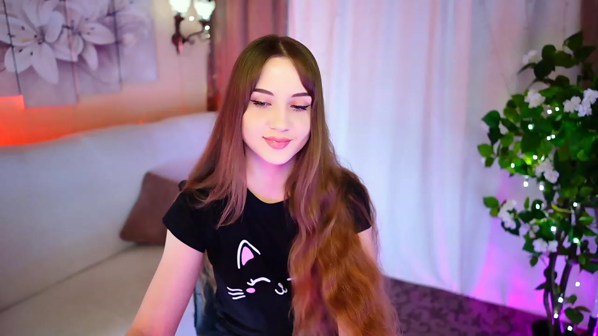 Gallery image thumbnail from Innocent_Soul's myfreecams stream on, 09/19/2023, 16:40 image 11 of 20