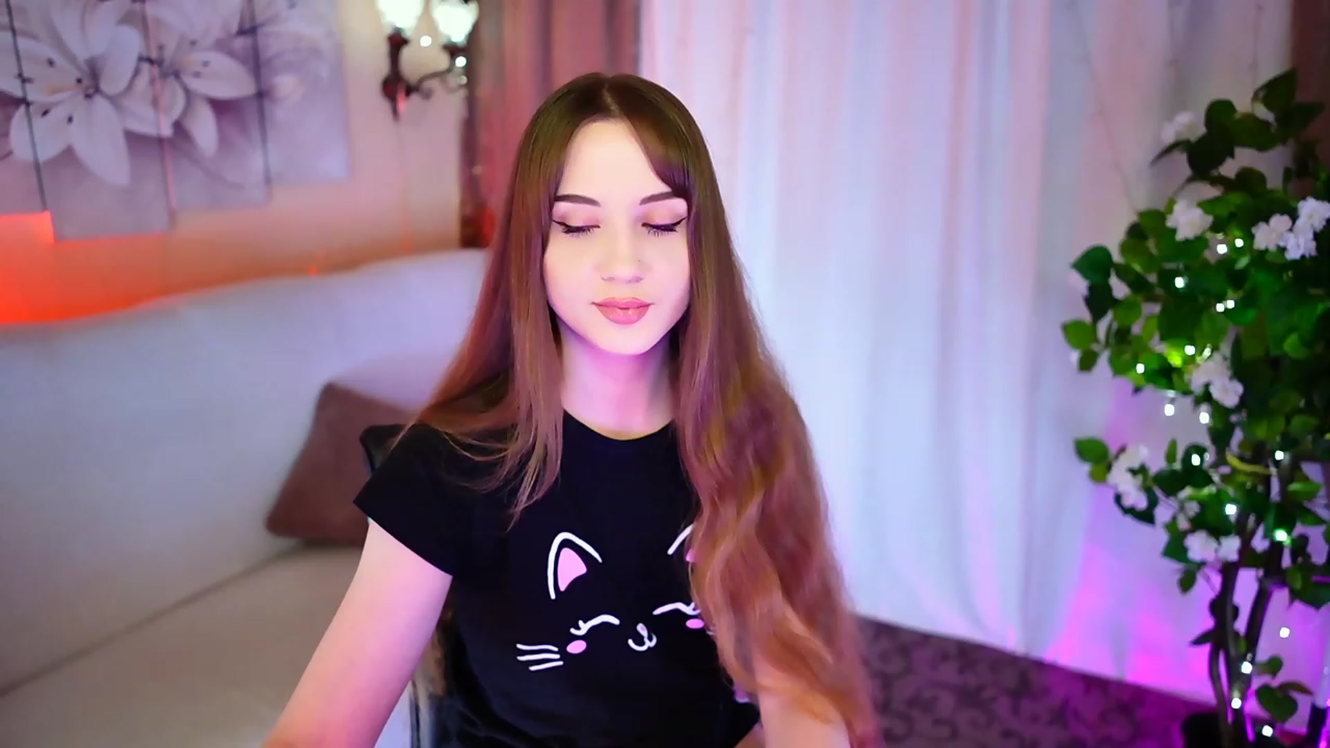 Gallery image thumbnail from Innocent_Soul's myfreecams stream on, 09/19/2023, 16:40 image 19 of 20