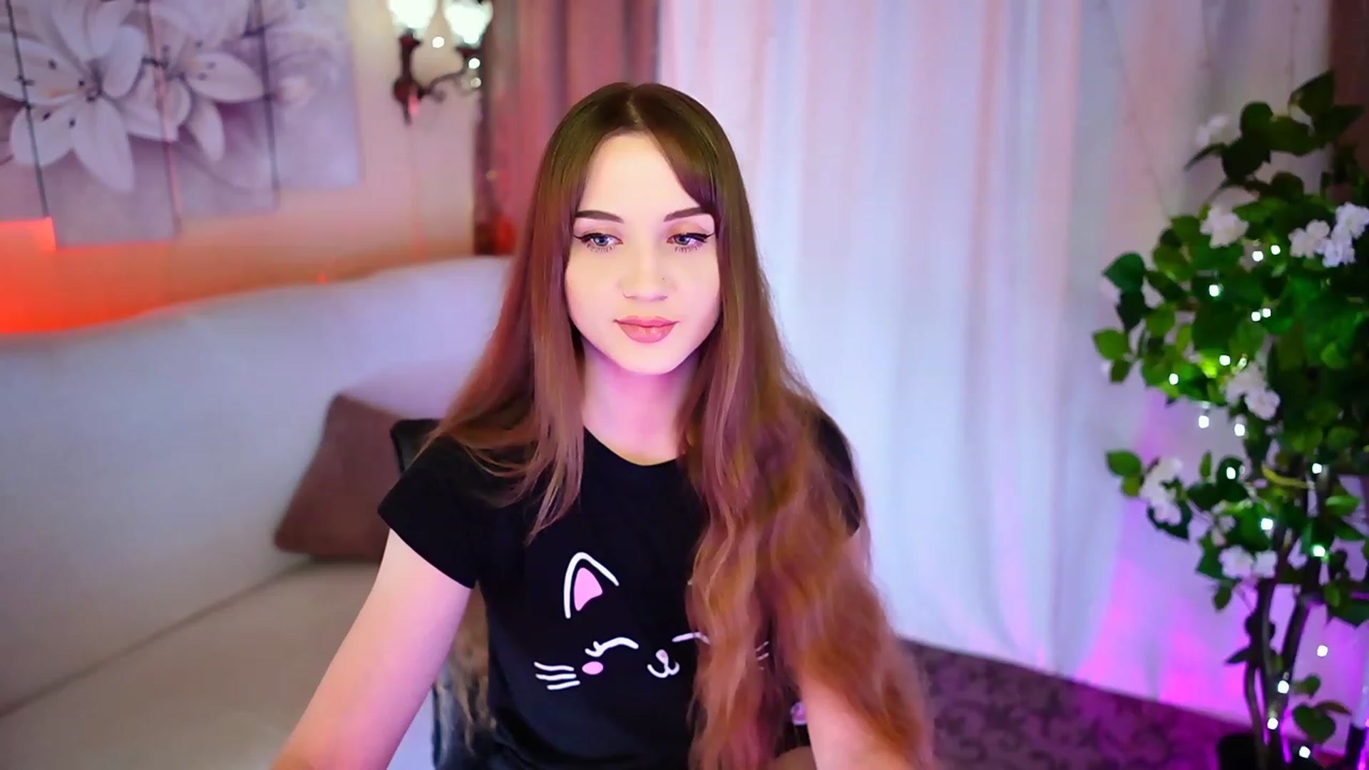 Gallery image thumbnail from Innocent_Soul's myfreecams stream on, 09/19/2023, 16:40 image 16 of 20