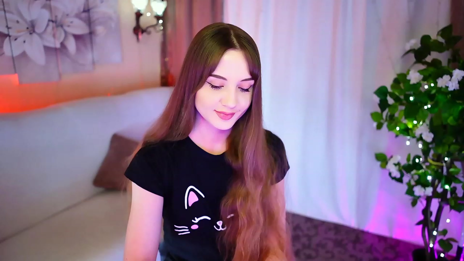 Gallery image thumbnail from Innocent_Soul's myfreecams stream on, 09/19/2023, 18:02 image 12 of 20