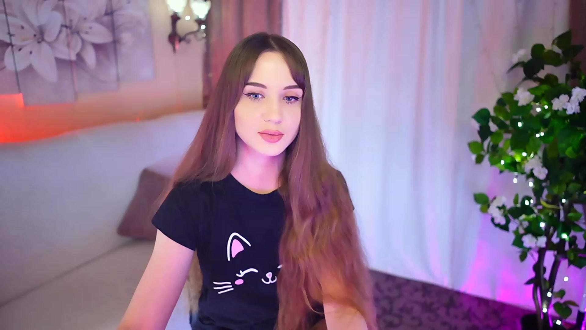 Gallery image thumbnail from Innocent_Soul's myfreecams stream on, 09/19/2023, 18:02 image 16 of 20