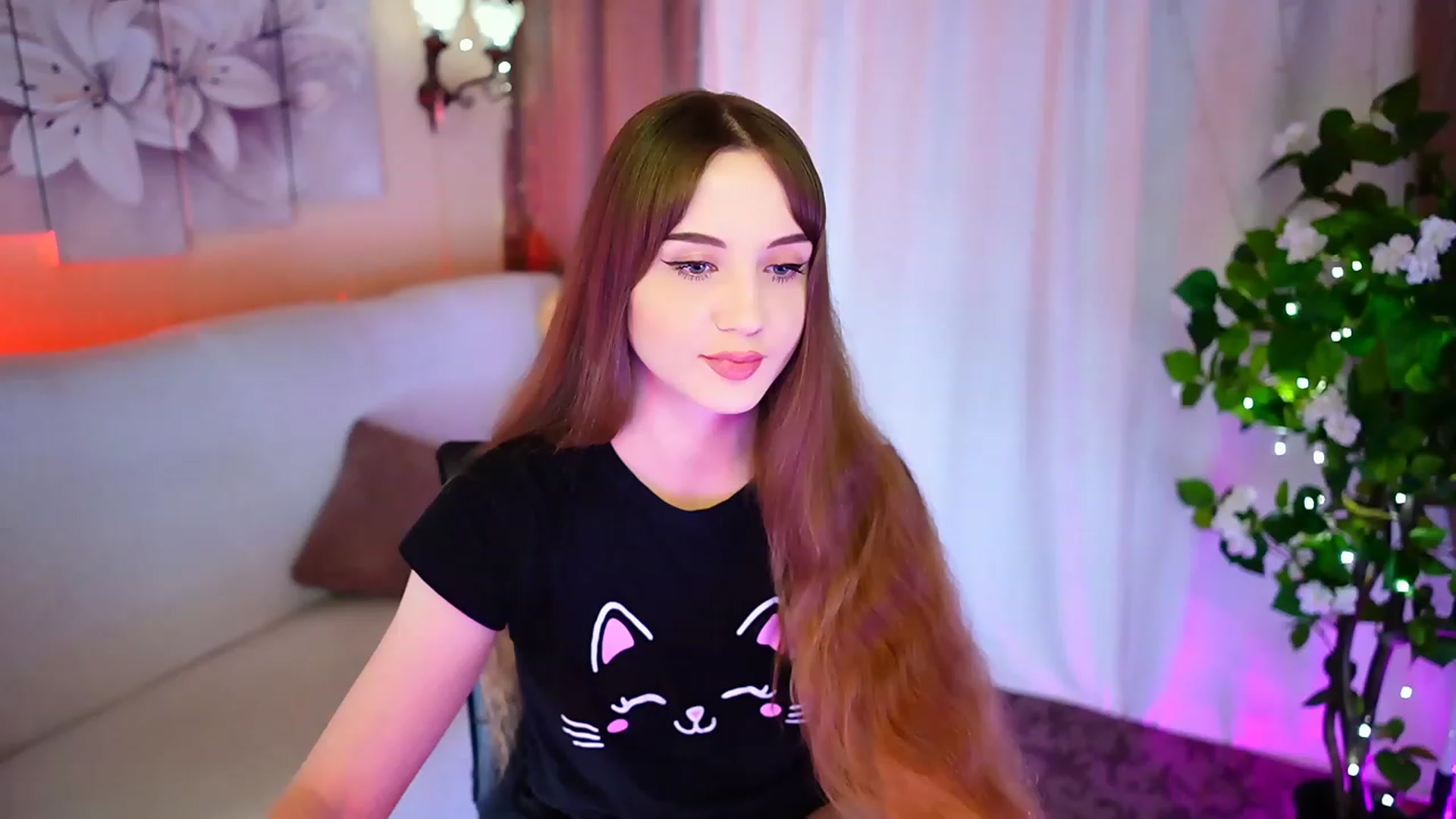 Gallery image thumbnail from Innocent_Soul's myfreecams stream on, 09/19/2023, 18:02 image 3 of 20