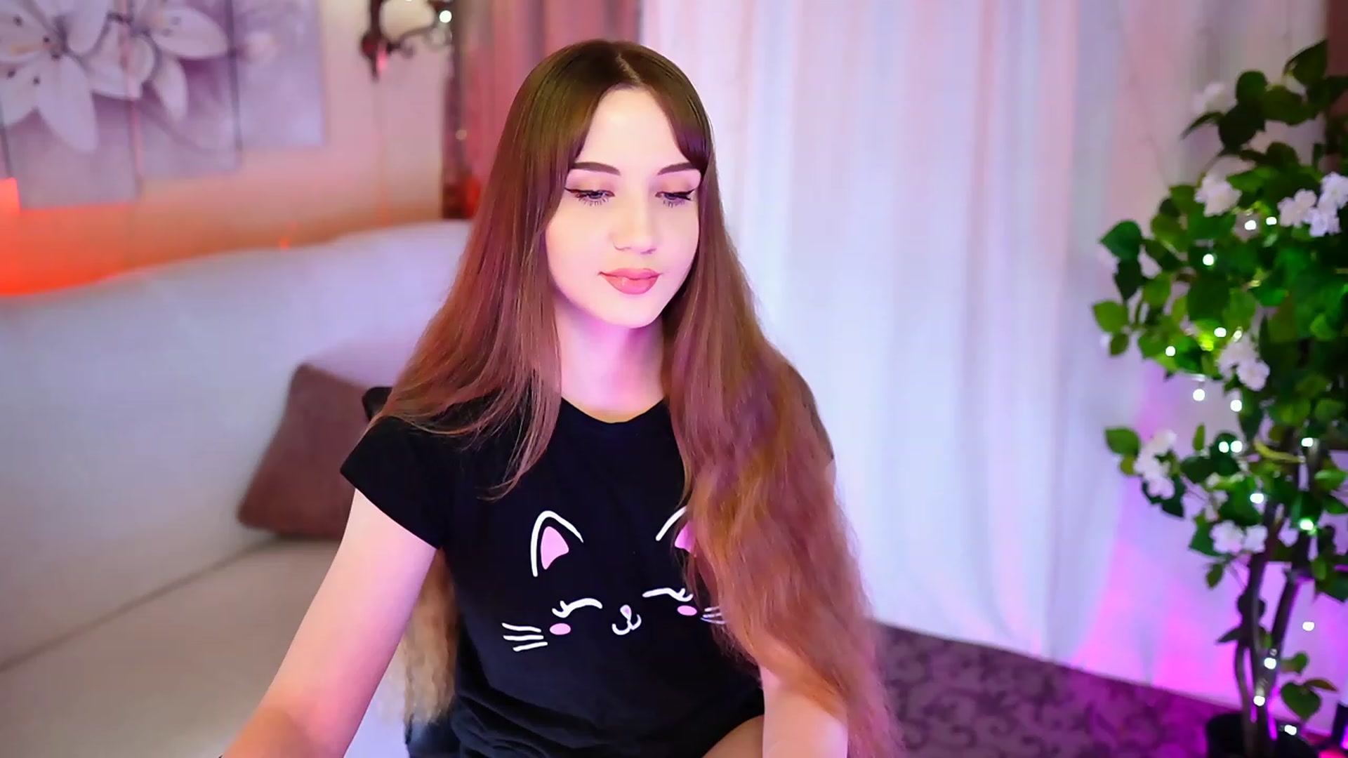 Gallery image thumbnail from Innocent_Soul's myfreecams stream on, 09/19/2023, 19:00 image 12 of 20