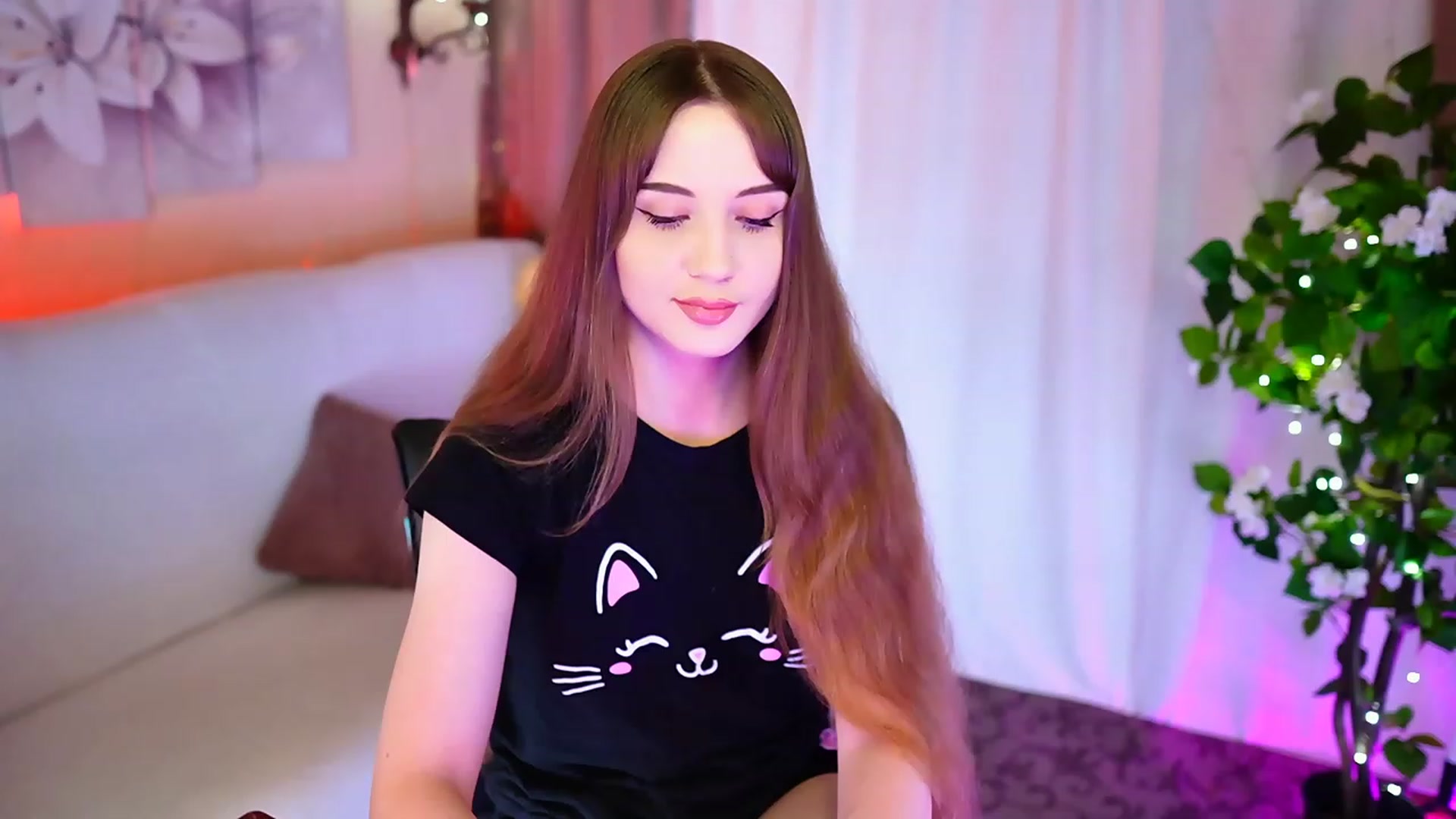 Gallery image thumbnail from Innocent_Soul's myfreecams stream on, 09/19/2023, 19:00 image 2 of 20