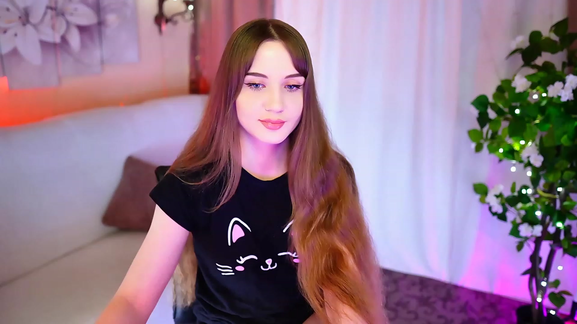 Gallery image thumbnail from Innocent_Soul's myfreecams stream on, 09/19/2023, 19:00 image 4 of 20