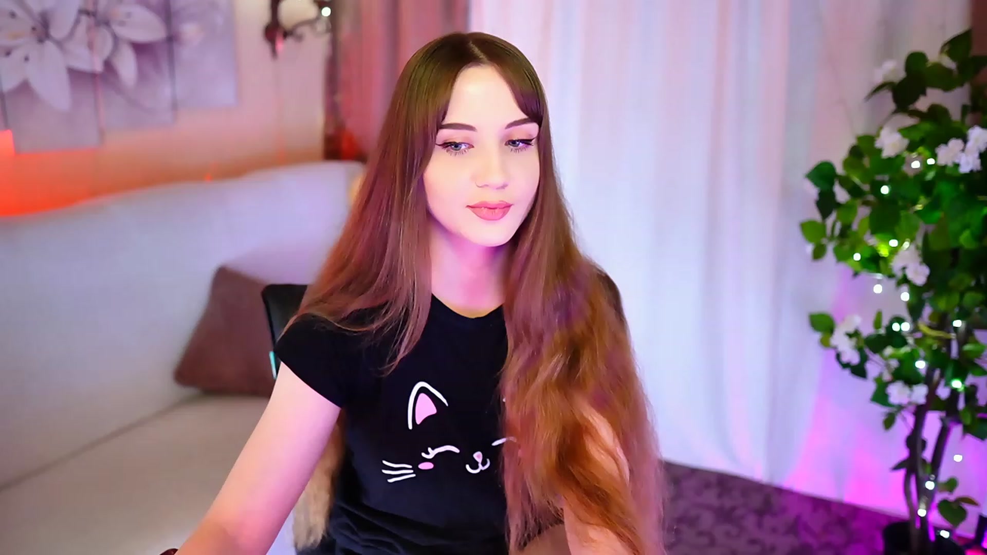 Gallery image thumbnail from Innocent_Soul's myfreecams stream on, 09/19/2023, 19:00 image 18 of 20