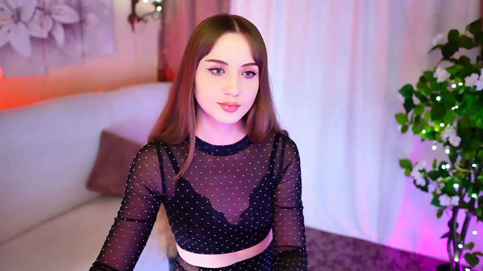 Gallery image thumbnail from Innocent_Soul's myfreecams stream on, 09/20/2023, 19:11 image 4 of 20