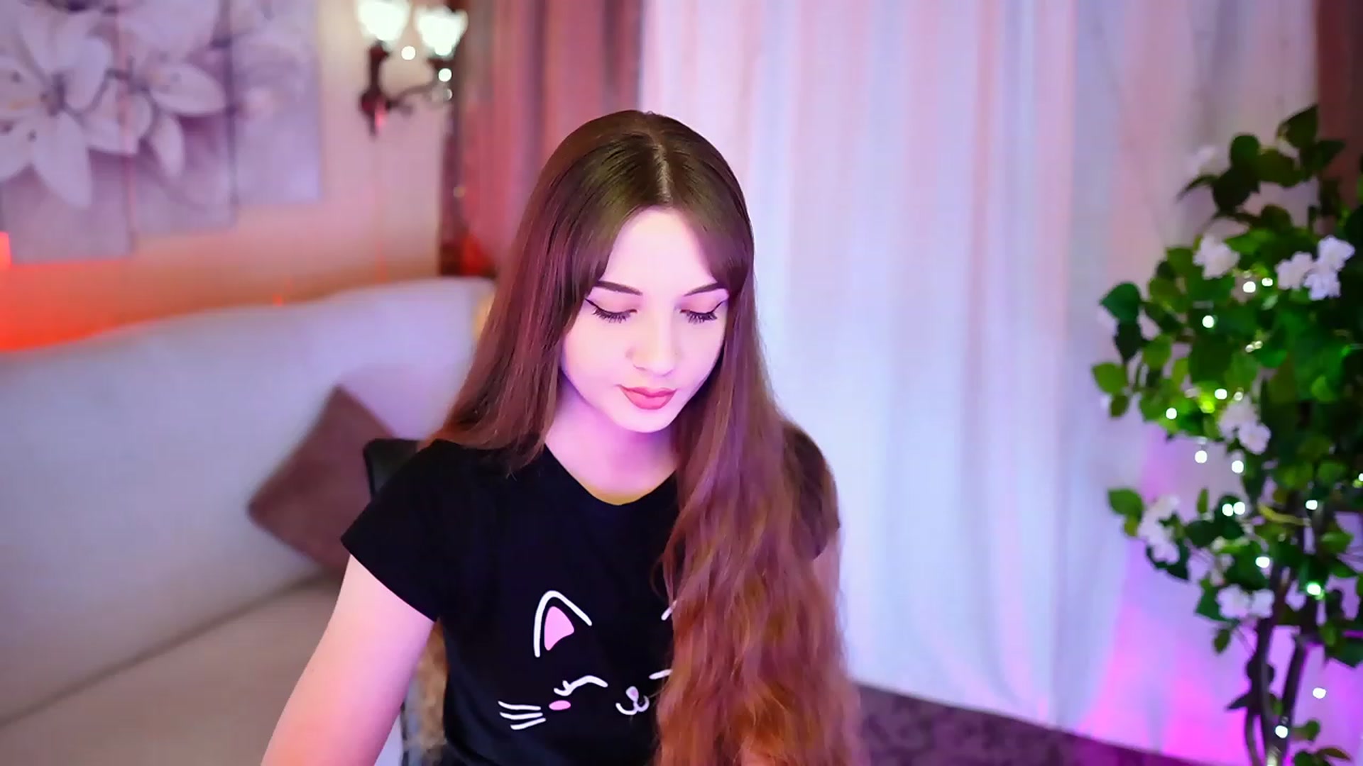 Gallery image thumbnail from Innocent_Soul's myfreecams stream on, 09/24/2023, 16:14 image 14 of 20