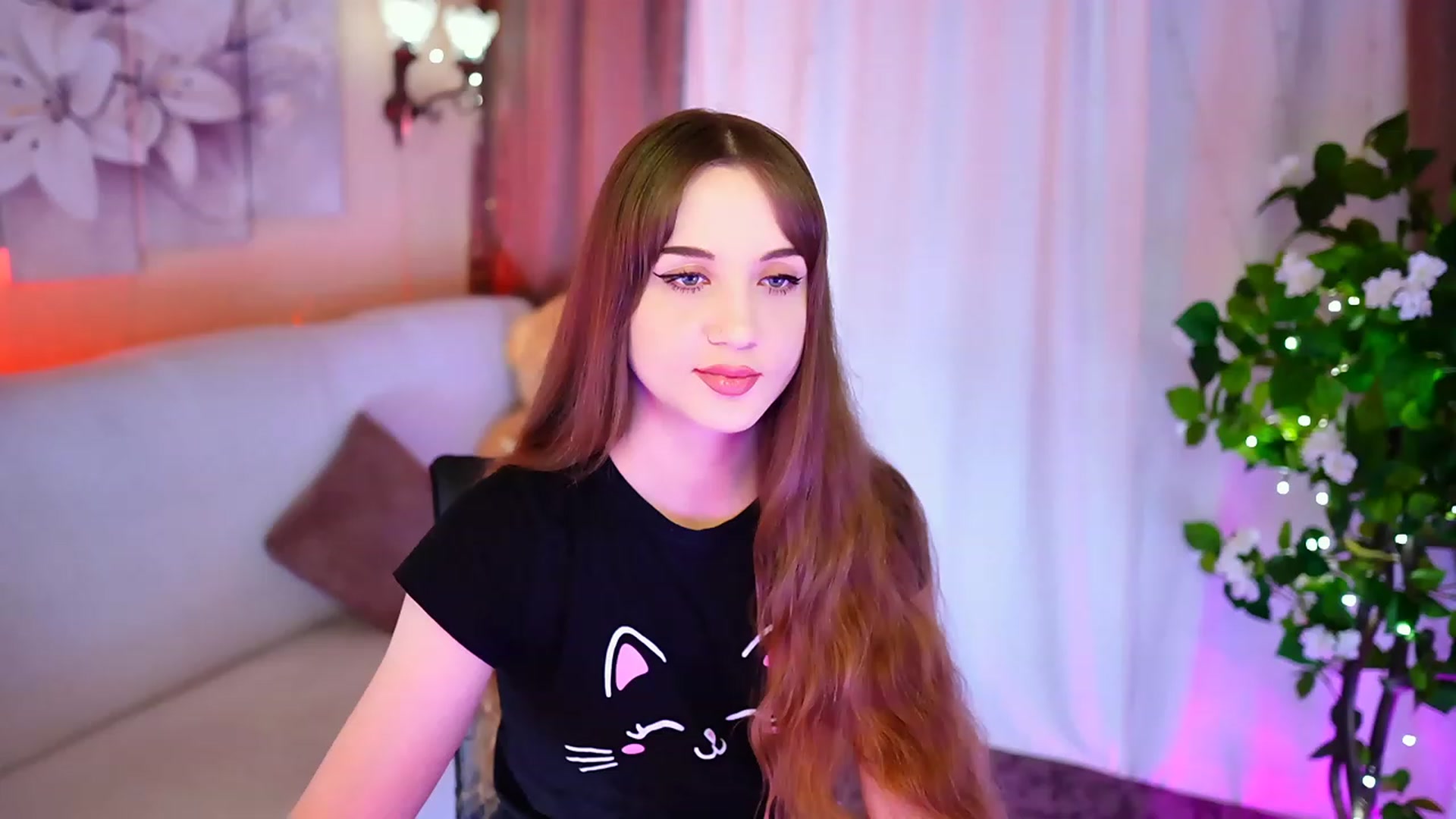 Gallery image thumbnail from Innocent_Soul's myfreecams stream on, 09/24/2023, 16:14 image 5 of 20