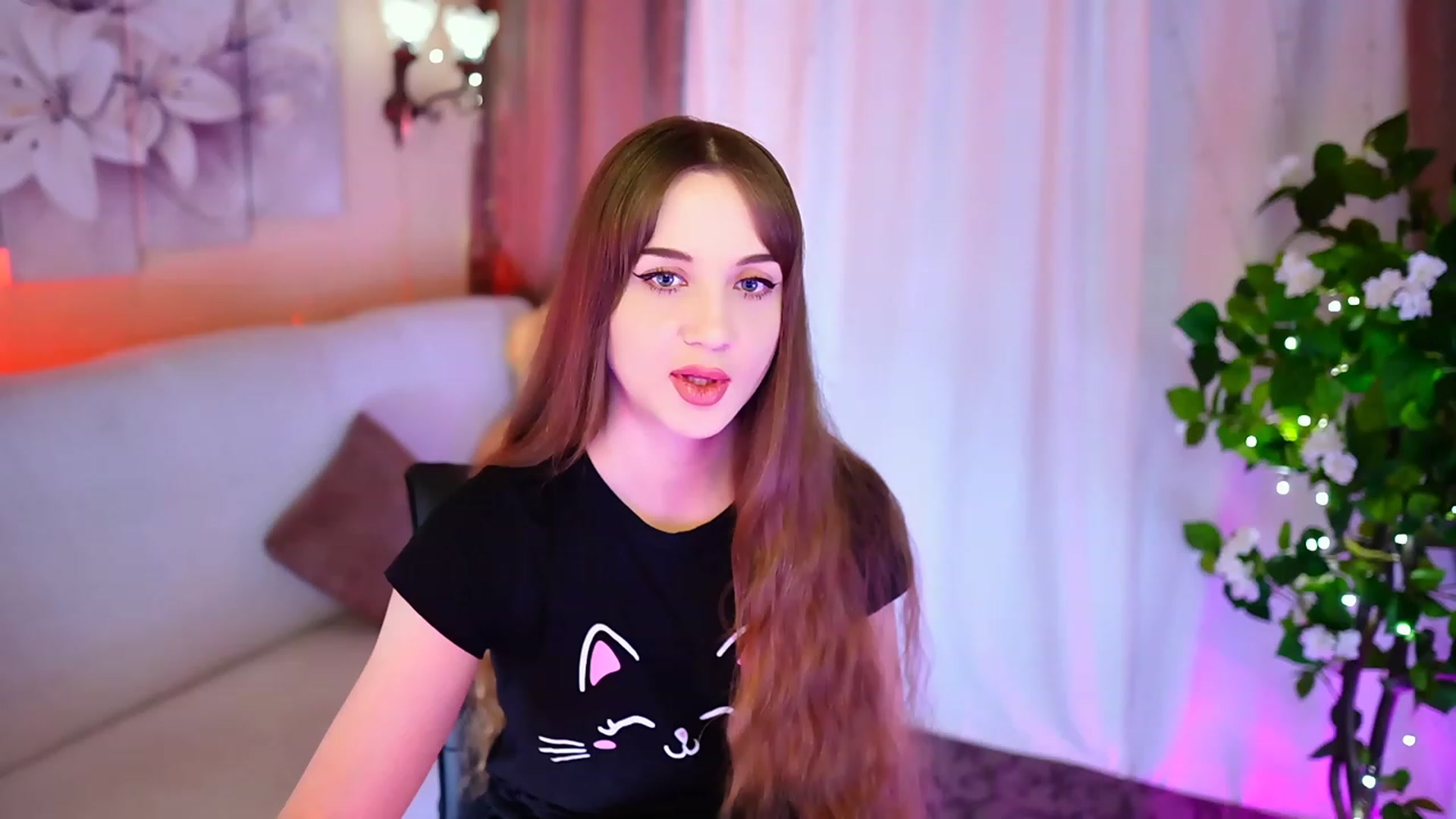 Gallery image thumbnail from Innocent_Soul's myfreecams stream on, 09/24/2023, 16:14 image 7 of 20