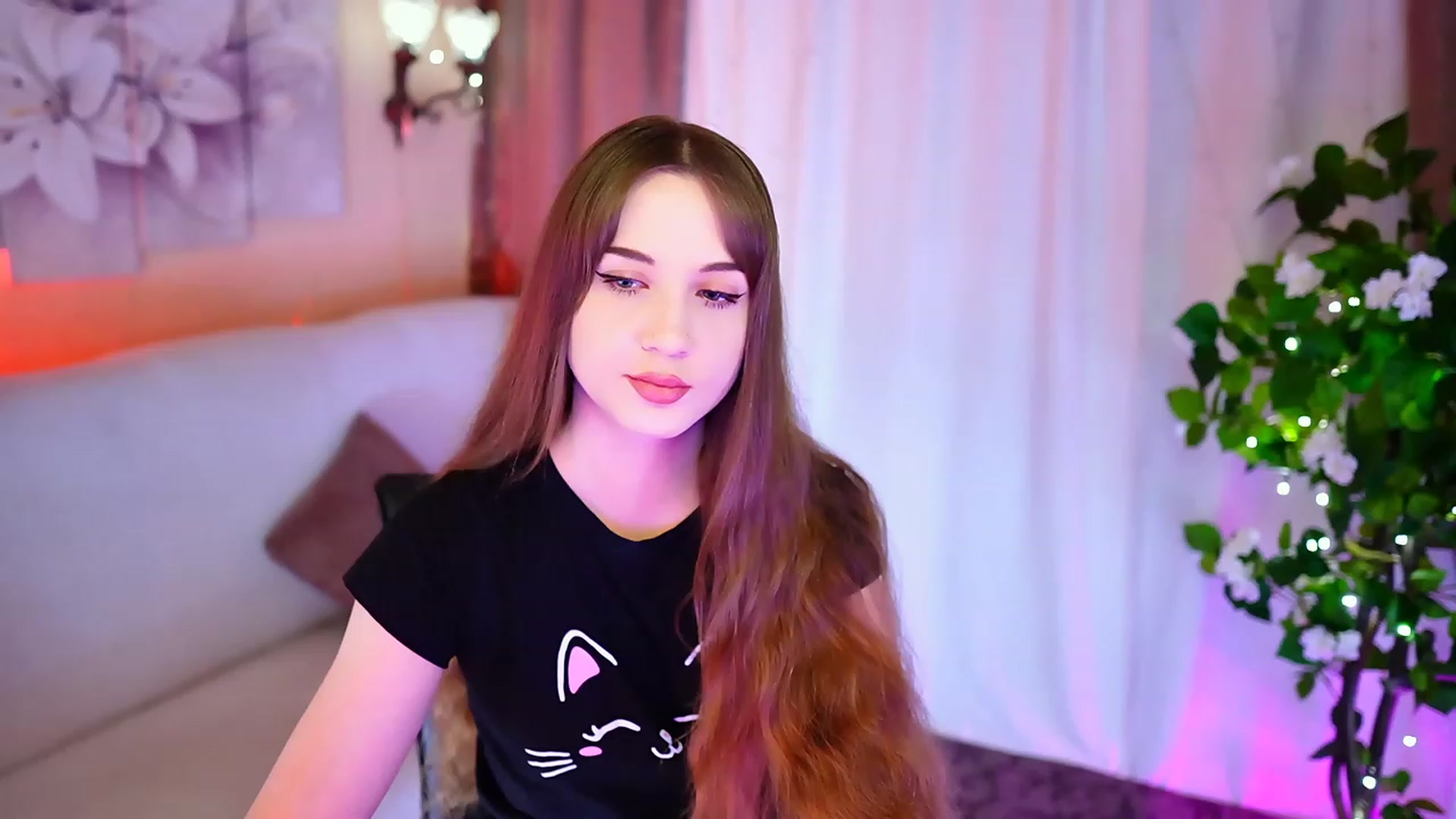Gallery image thumbnail from Innocent_Soul's myfreecams stream on, 09/24/2023, 16:14 image 15 of 20