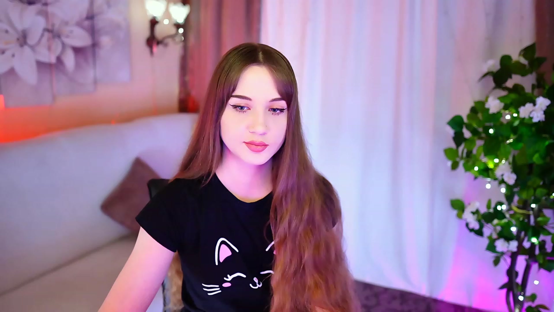 Gallery image thumbnail from Innocent_Soul's myfreecams stream on, 09/24/2023, 16:14 image 18 of 20