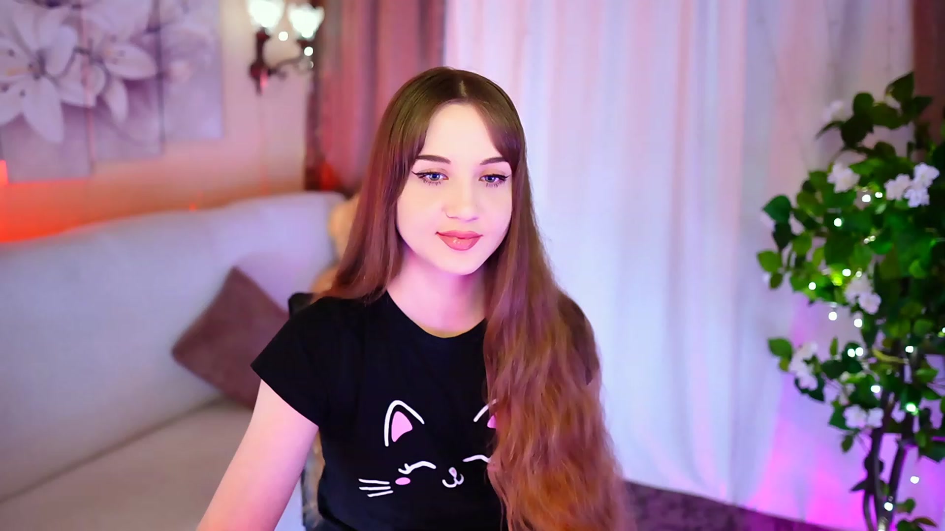 Gallery image thumbnail from Innocent_Soul's myfreecams stream on, 09/24/2023, 16:14 image 4 of 20