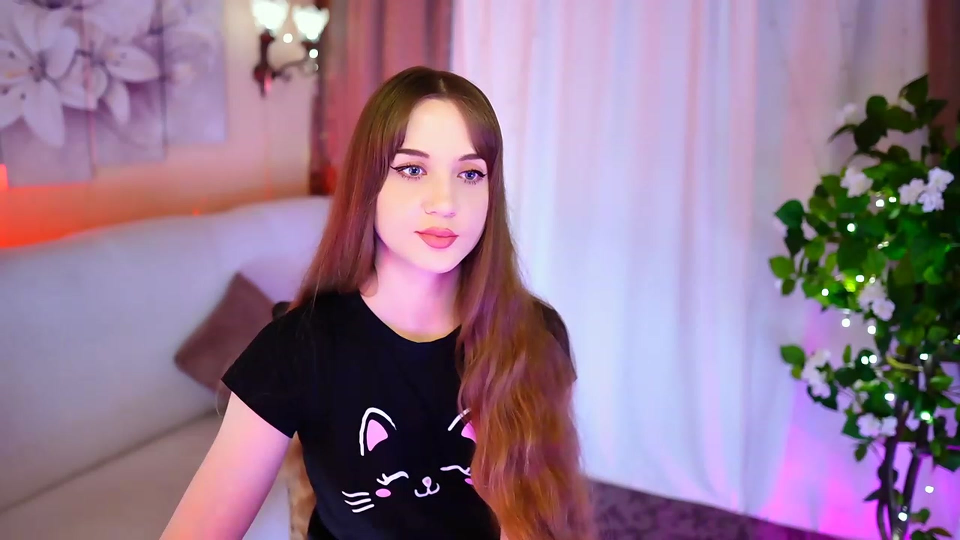 Gallery image thumbnail from Innocent_Soul's myfreecams stream on, 09/24/2023, 17:05 image 17 of 20