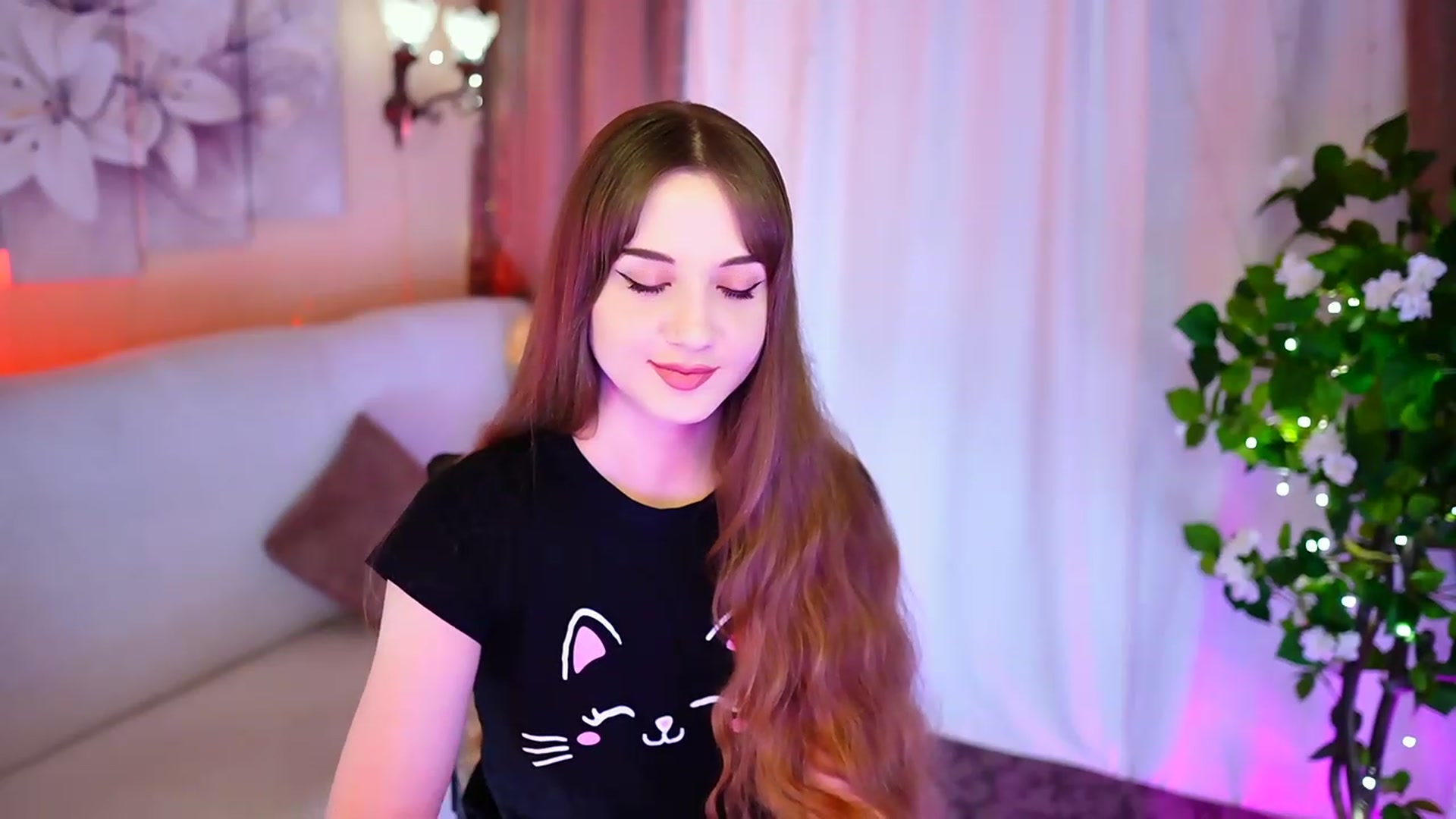Gallery image thumbnail from Innocent_Soul's myfreecams stream on, 09/24/2023, 17:05 image 10 of 20