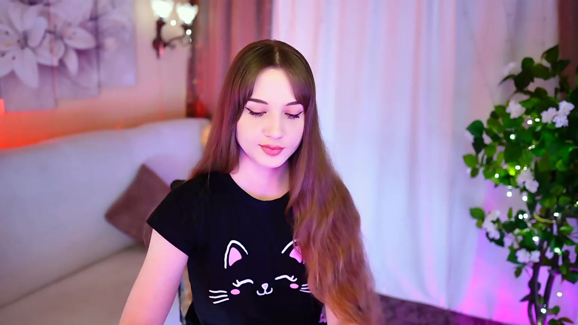 Gallery image thumbnail from Innocent_Soul's myfreecams stream on, 09/24/2023, 17:05 image 13 of 20