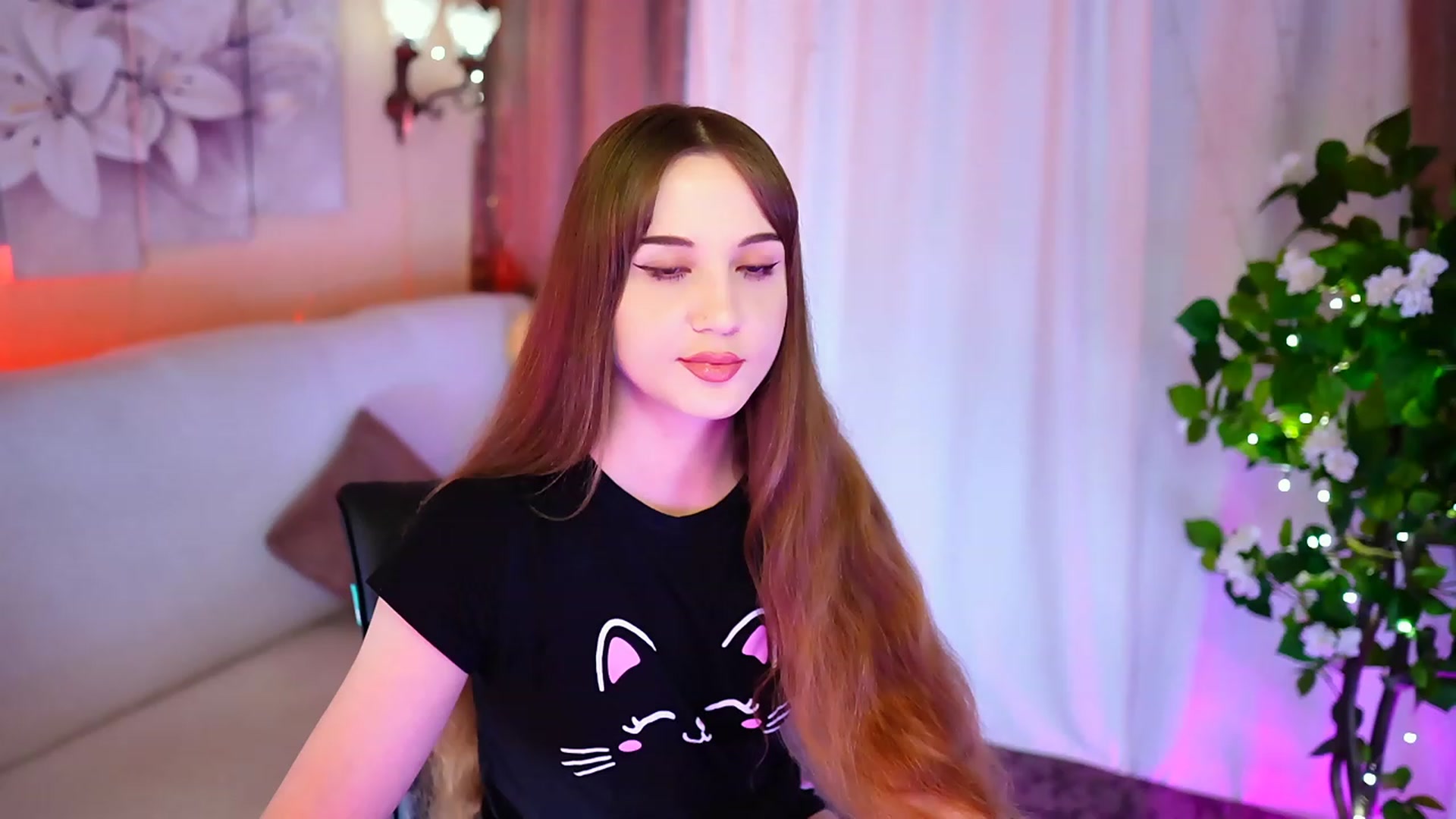 Gallery image thumbnail from Innocent_Soul's myfreecams stream on, 09/24/2023, 18:12 image 9 of 20