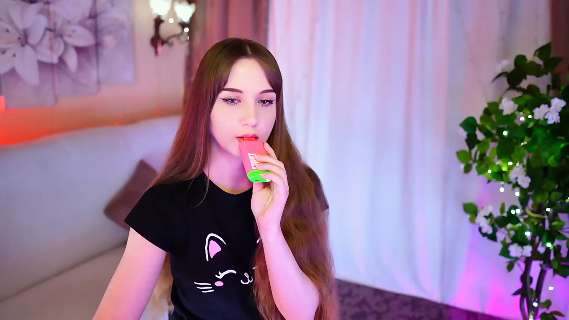 Gallery image thumbnail from Innocent_Soul's myfreecams stream on, 09/24/2023, 18:12 image 18 of 20