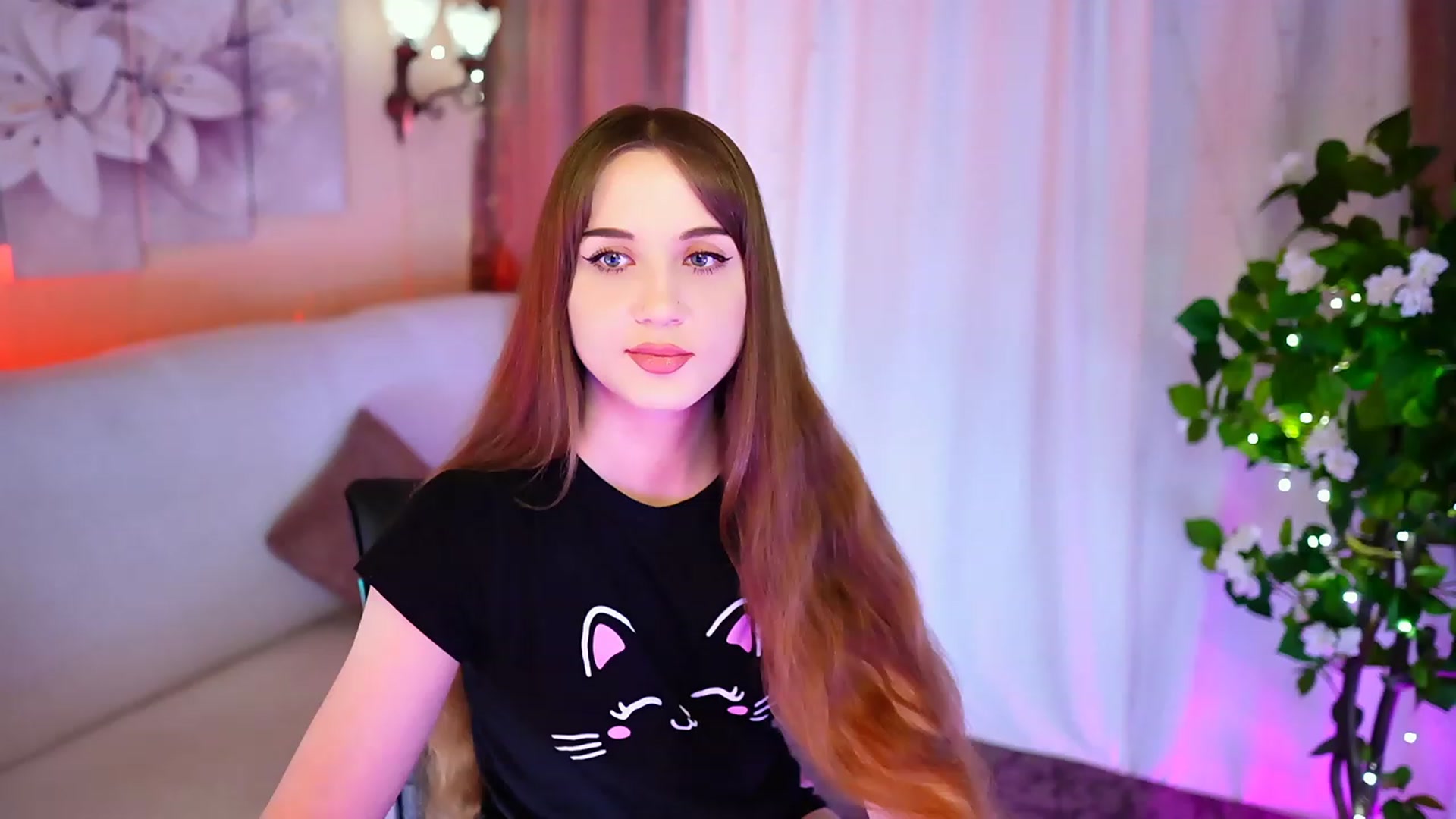 Gallery image thumbnail from Innocent_Soul's myfreecams stream on, 09/24/2023, 18:12 image 5 of 20