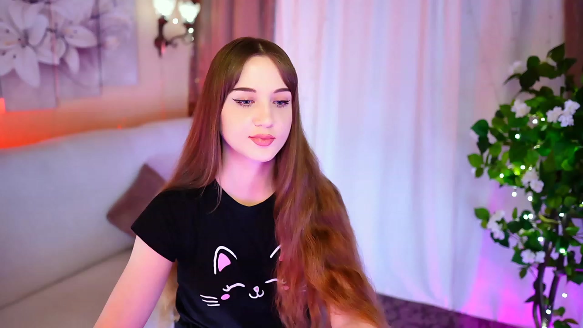 Gallery image thumbnail from Innocent_Soul's myfreecams stream on, 09/24/2023, 18:12 image 17 of 20
